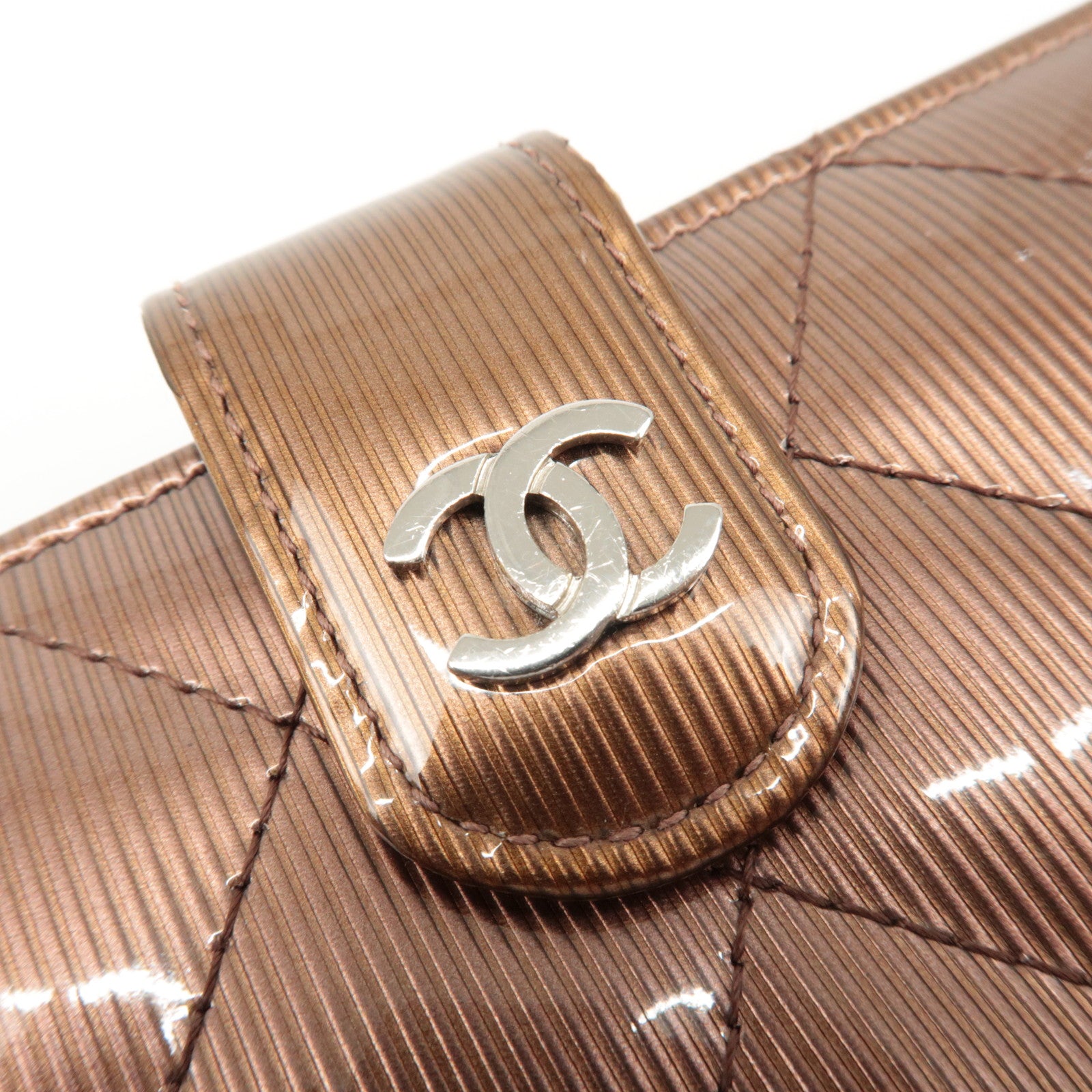 CHANEL Matelasse Patent Leather Long Wallet Silver HDW Brown Used