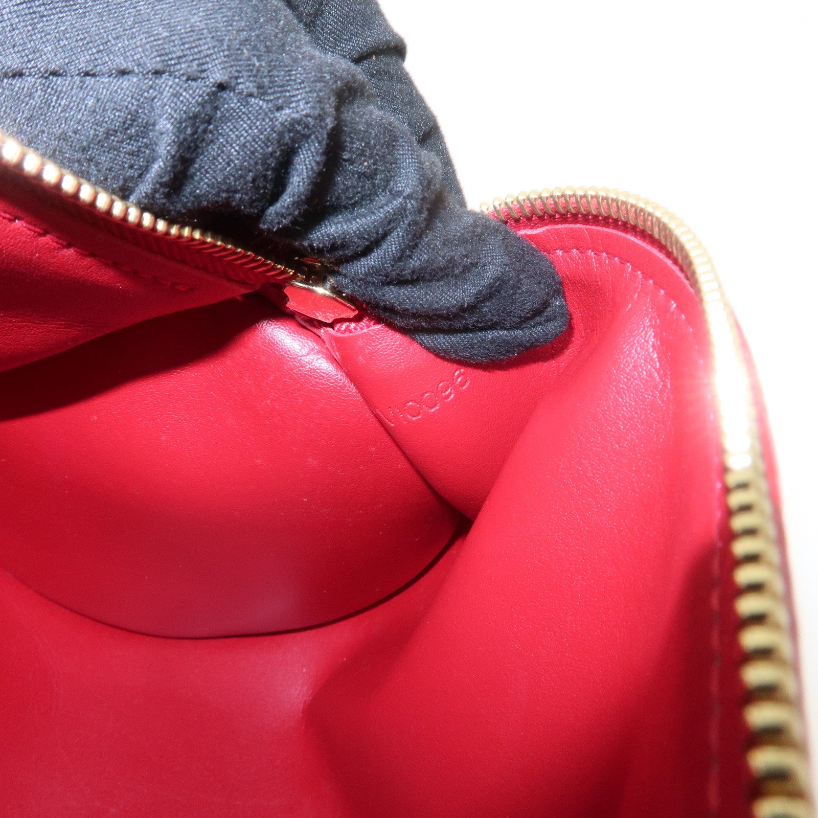Louis Vuitton Monogram Vernis Bedford Hand Bag Pomme d'Amour M91986