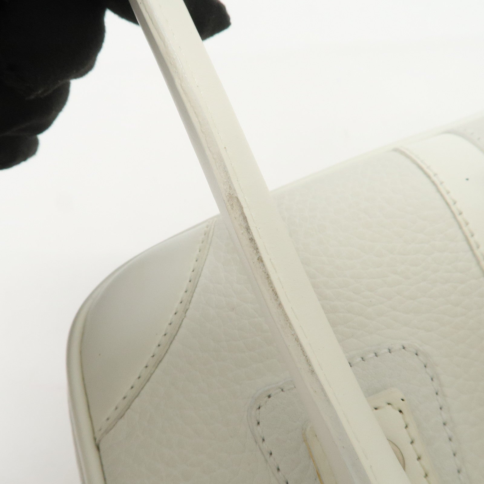 BURBERRY Leather Shoulder Bag Hand Bag White