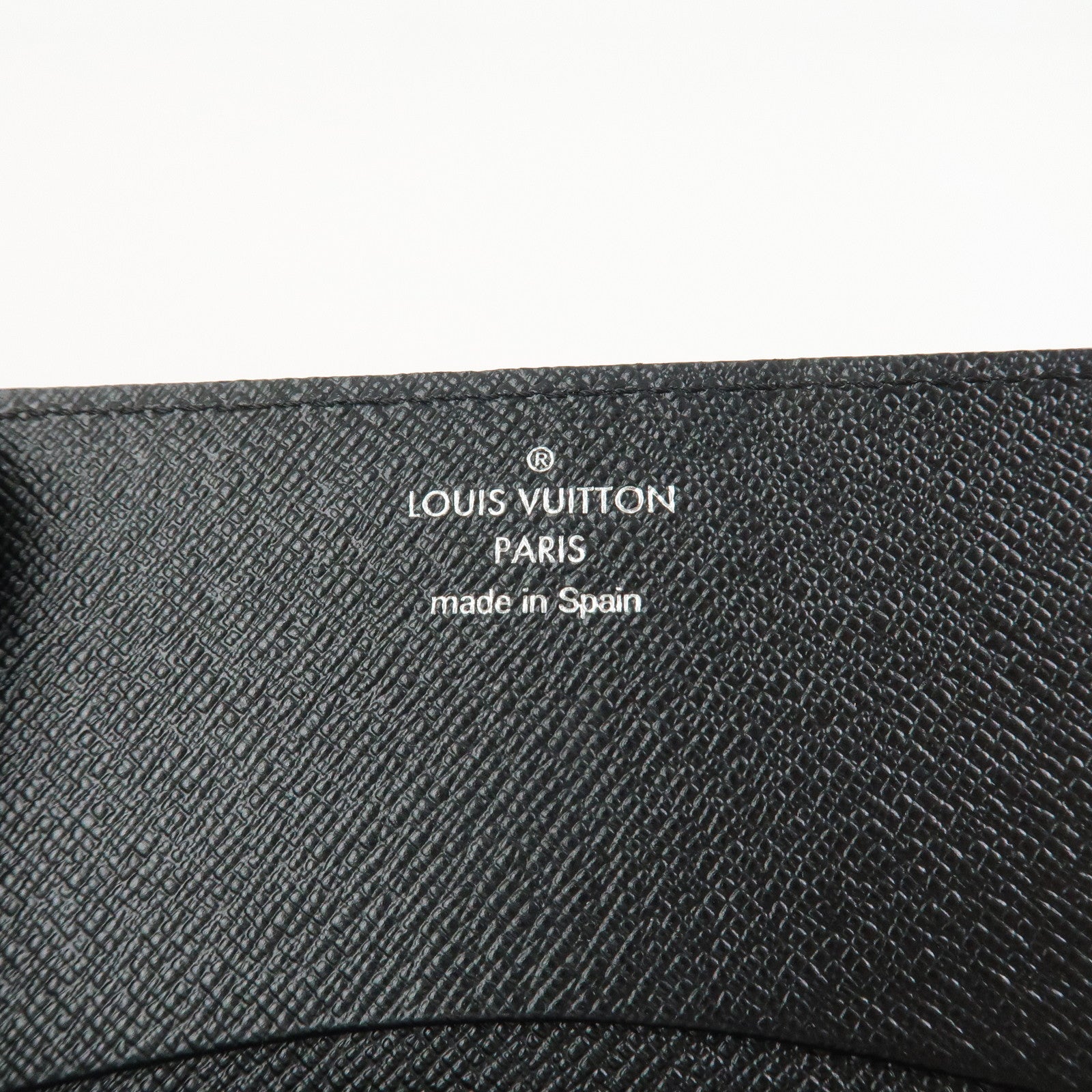 Louis Vuitton Taiga Enveloppe Cartes de Visite Card Case M30922