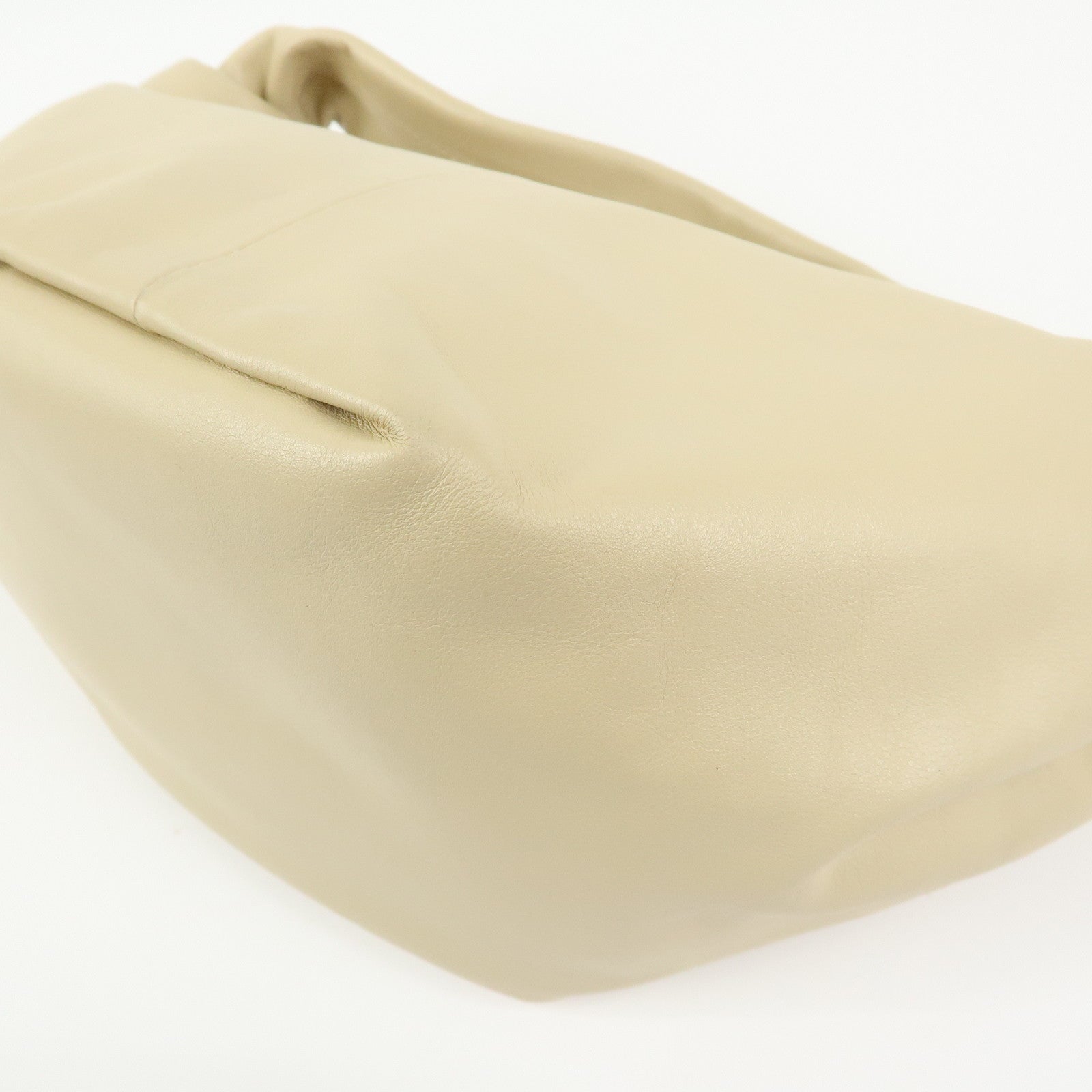 BOTTEGA VENETA Double Knot Lamb Skin Hand Bag Beige 629635