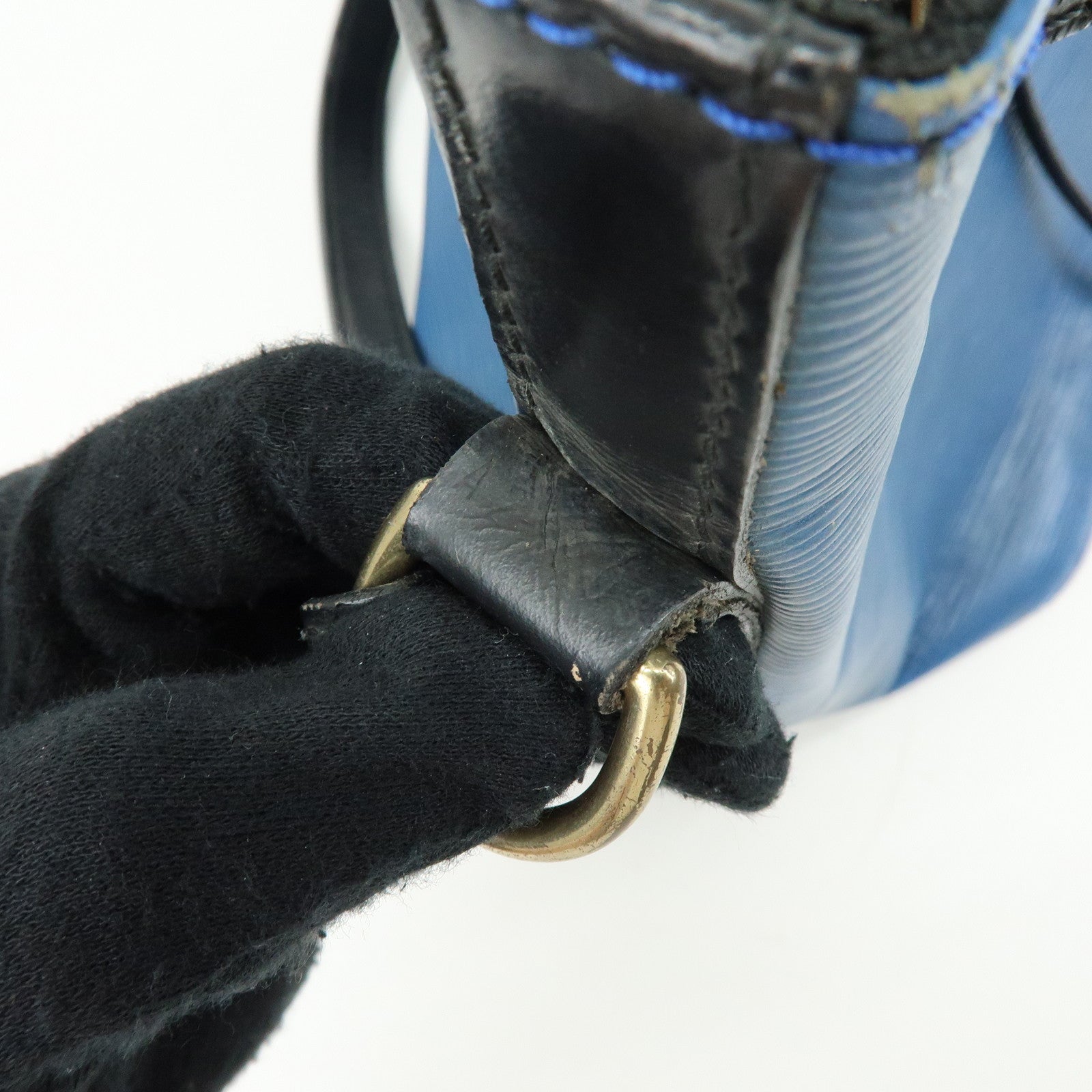 Louis Vuitton Epi Petit Noe Bicolor Shoulder Bag Blue Noir Ｍ44152