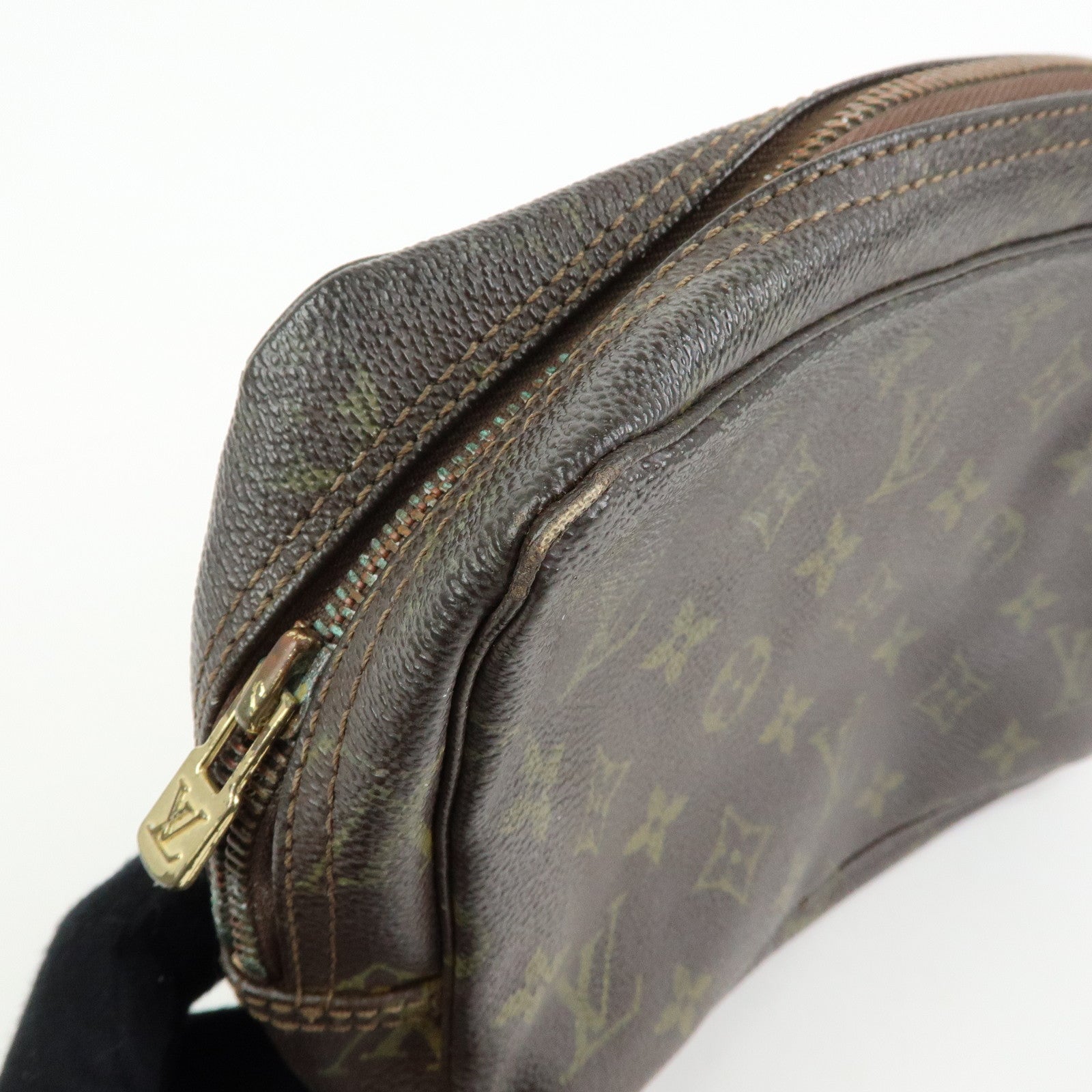 Louis Vuitton Monogram Trousse Toilette 23 Cosmetic Pouch M47524