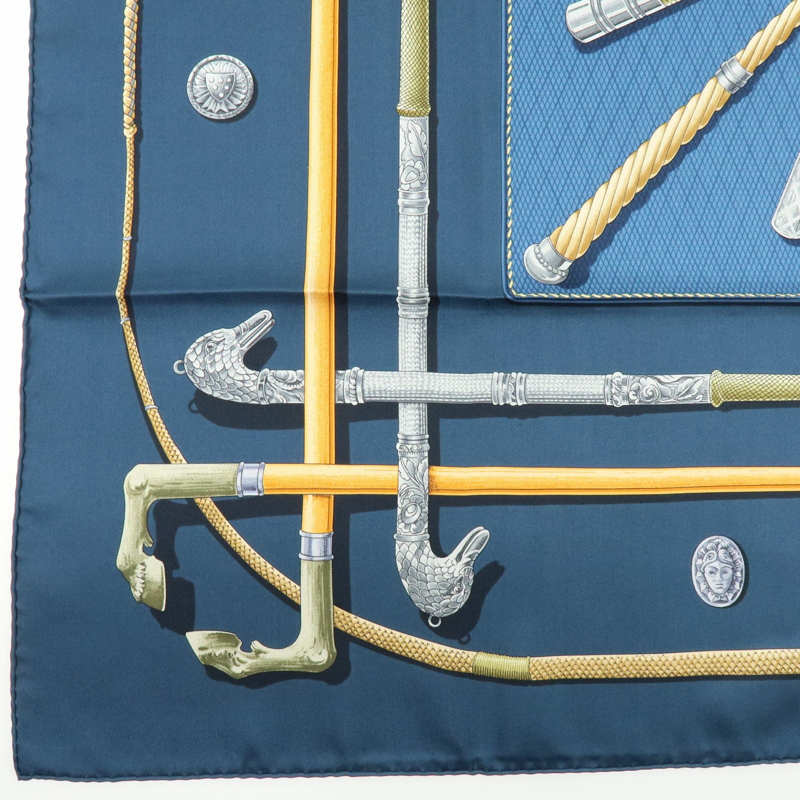 HERMES Carre 90 Silk 100% Scarf CANNES ET POMMEAUX Navy