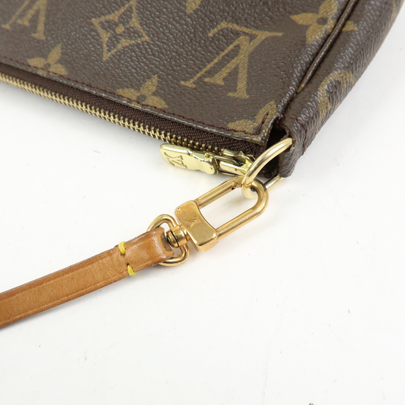 Louis Vuitton Monogram Pochette Accessoires Pouch Hand Bag M51980
