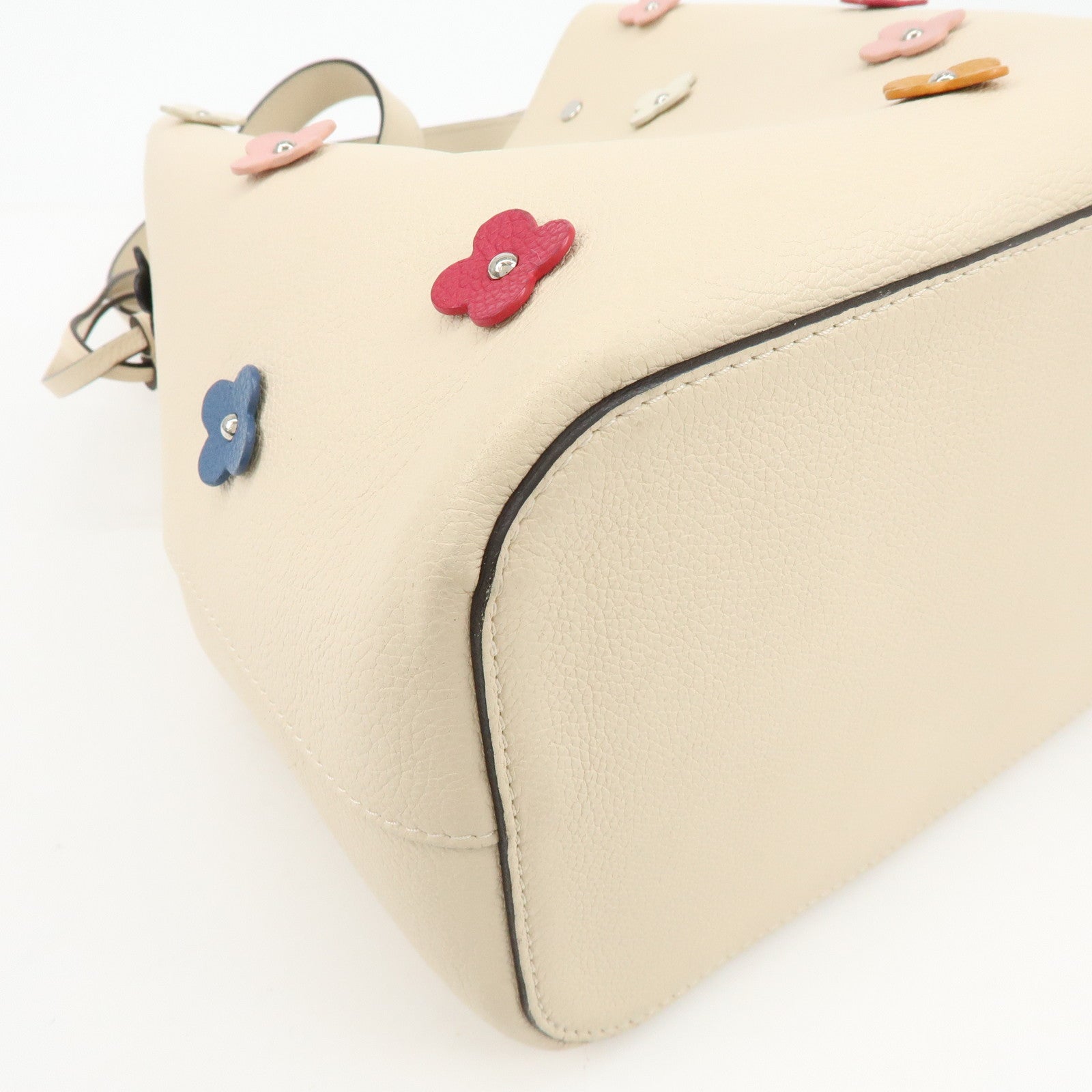 Louis Vuitton Lockme Calf Leather Bucket Shoulder Bag Flower M53081