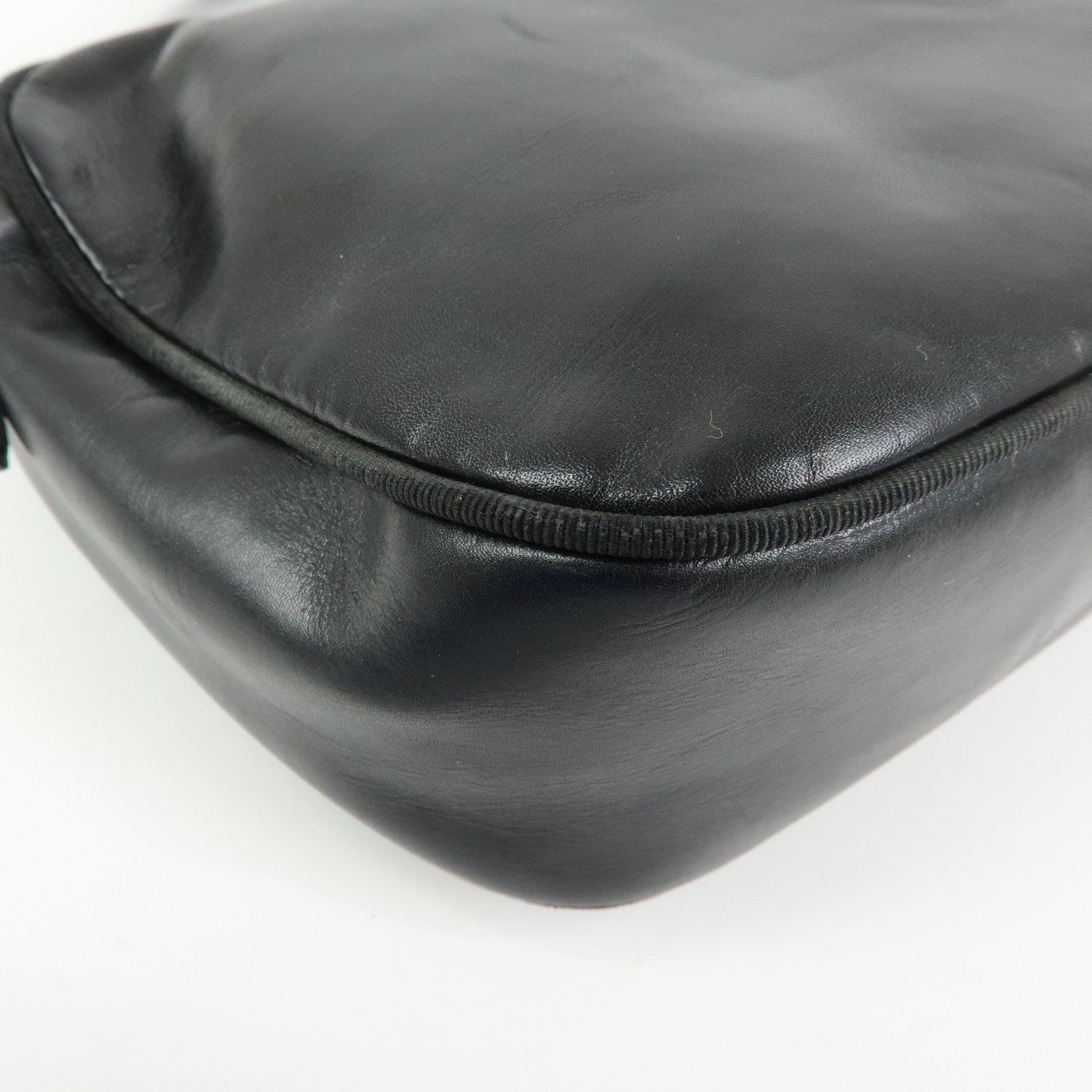 Ferragamo Vara Leather Shoulder Bag Crossbody Bag Black