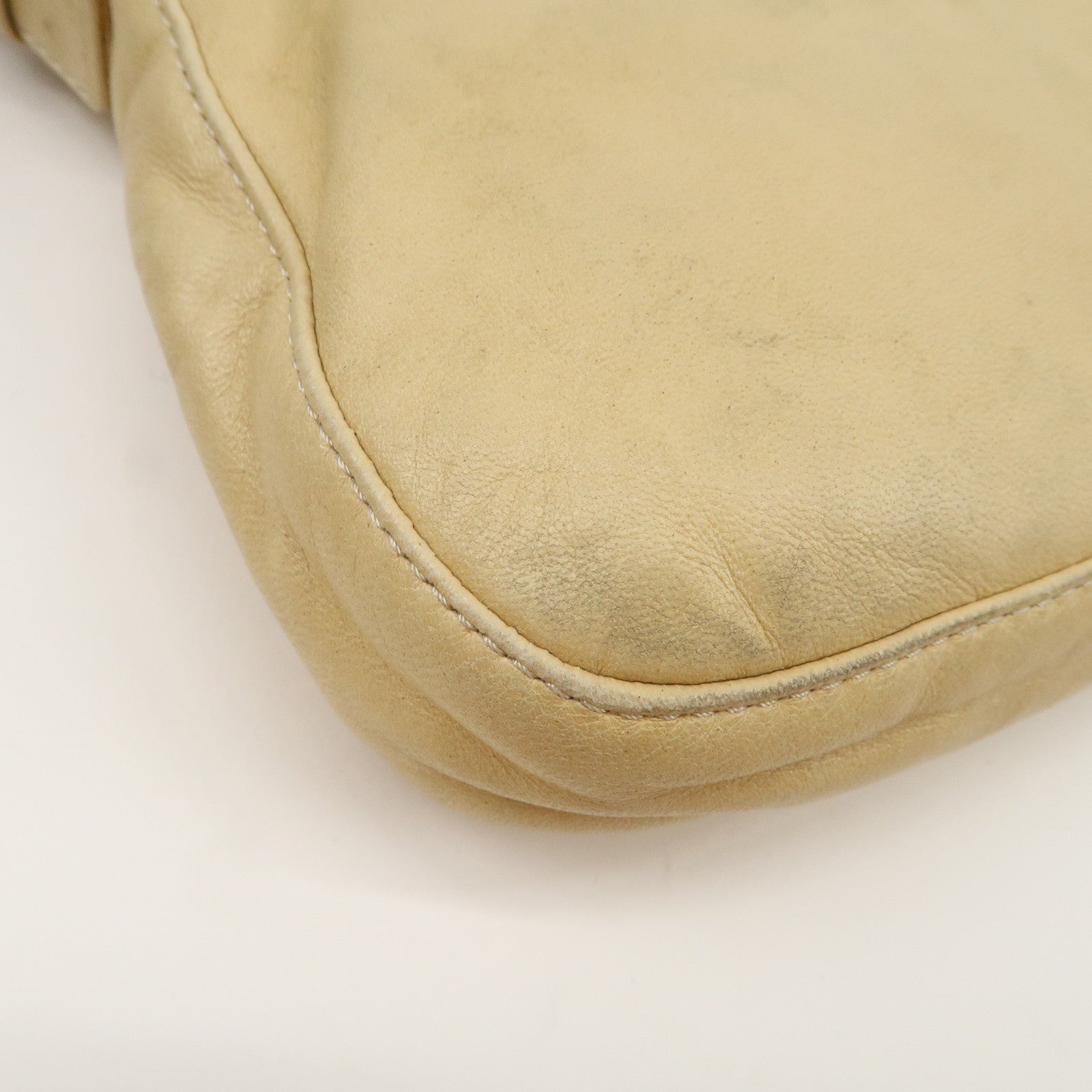 FENDI Mamma Baguette Leather Shoulder Bag Hand Bag Ivory 26424