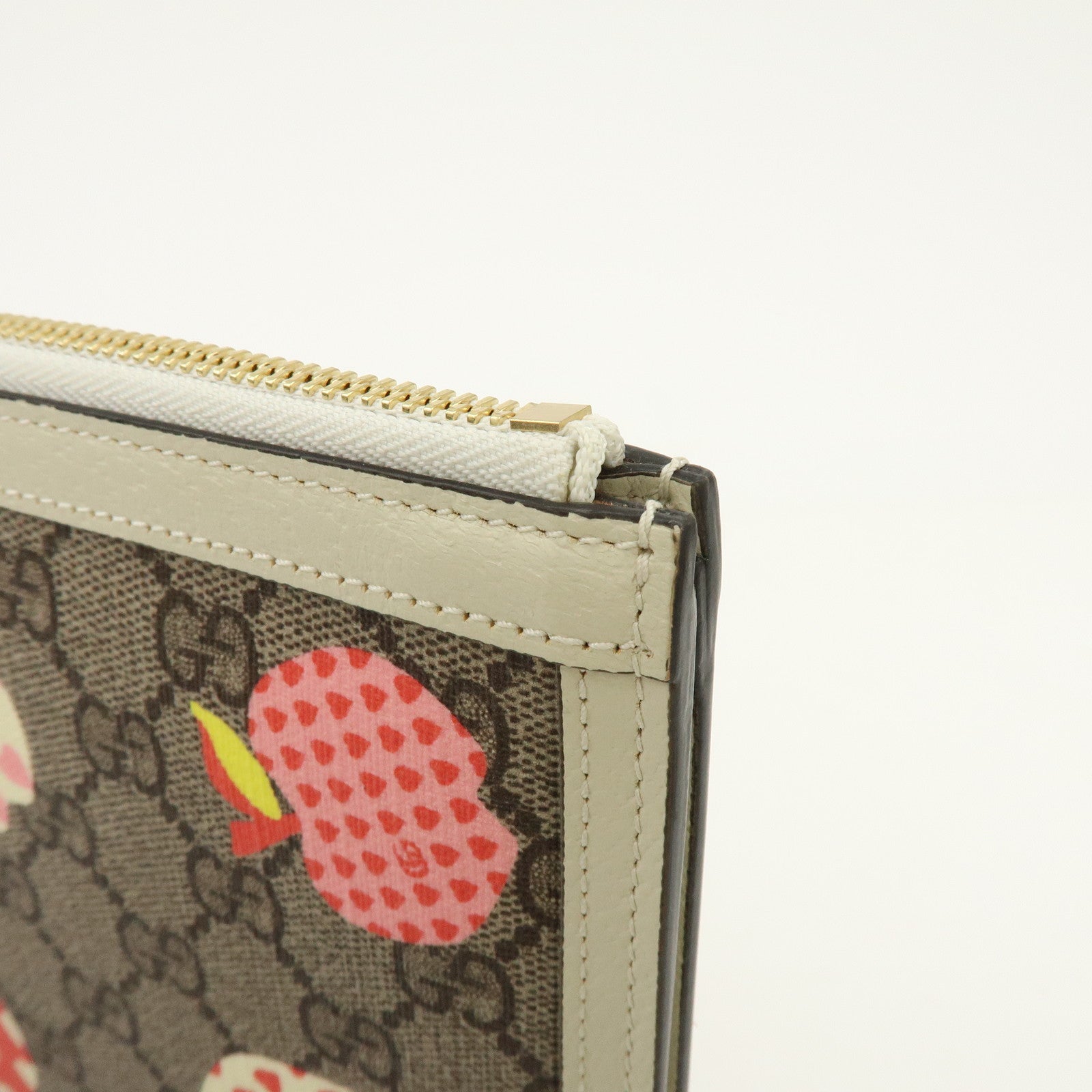 GUCCI Les Pommes Collection GG Supreme Leather Clutch Bag 664113