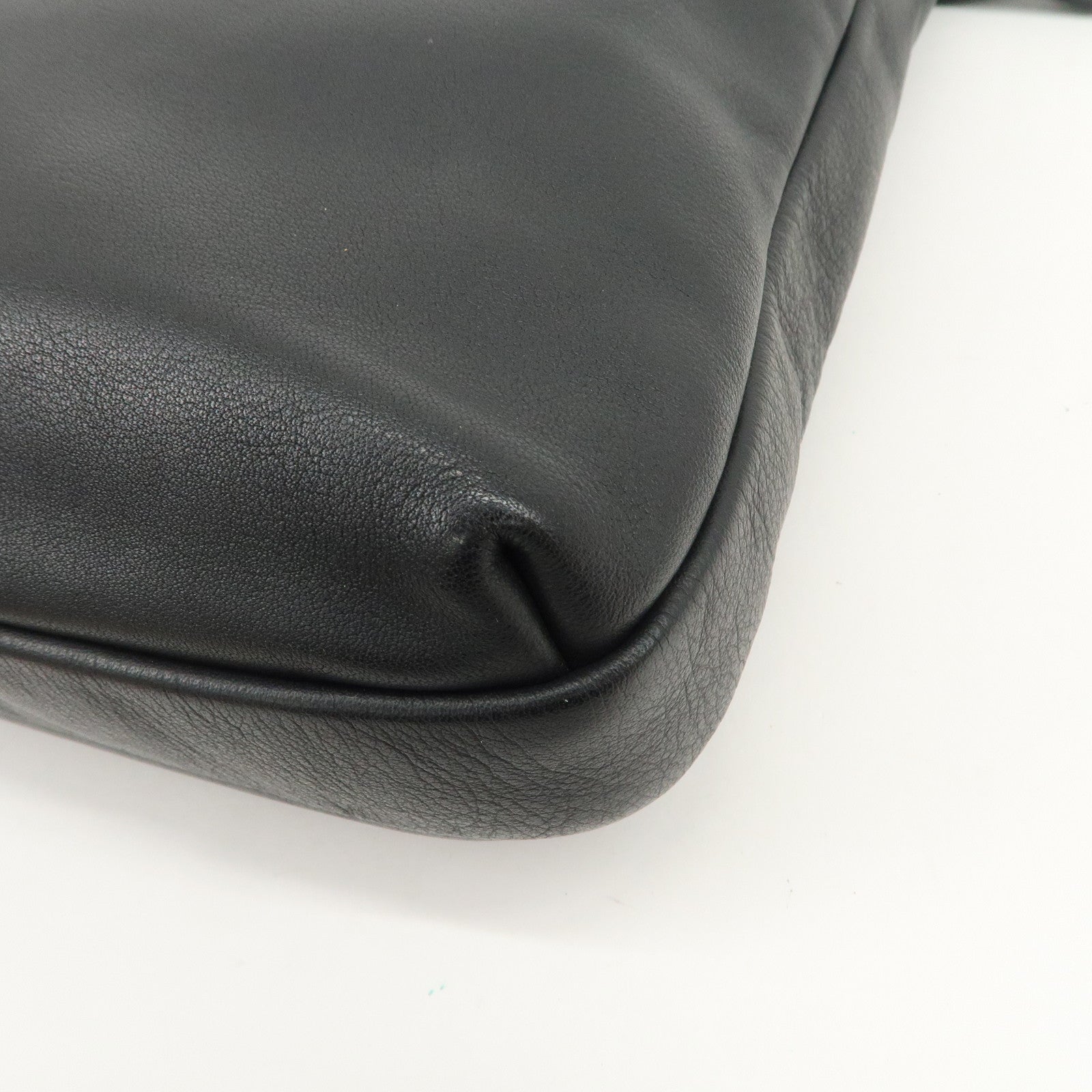 Ferragamo Gancini Leather Shoulder Bag Crossbody Bag Black