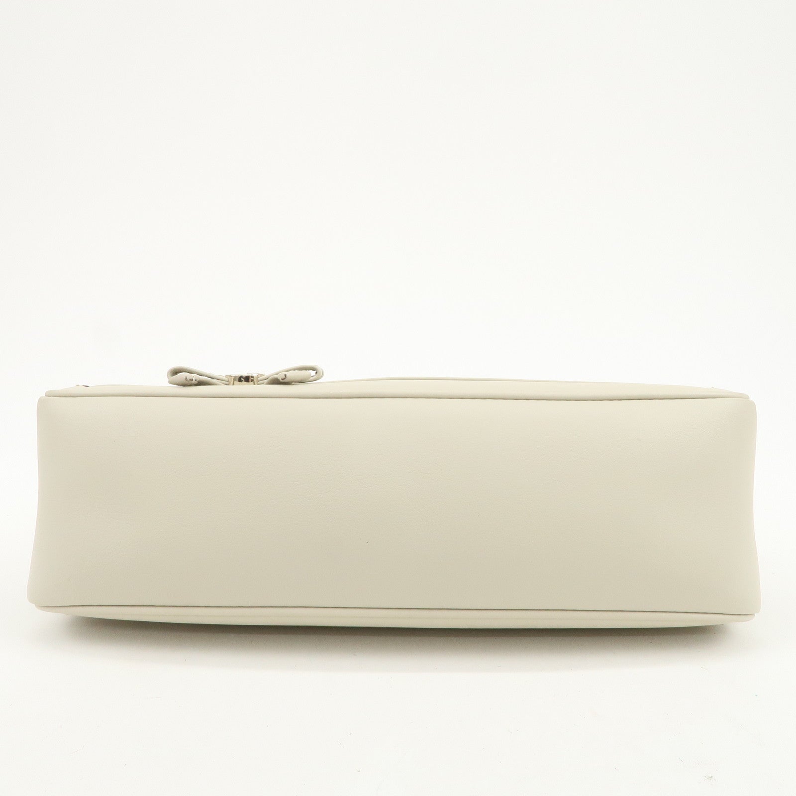 GUCCI Guccissima Mayfair Interlocking G Leather Shoulder Bag Ivory