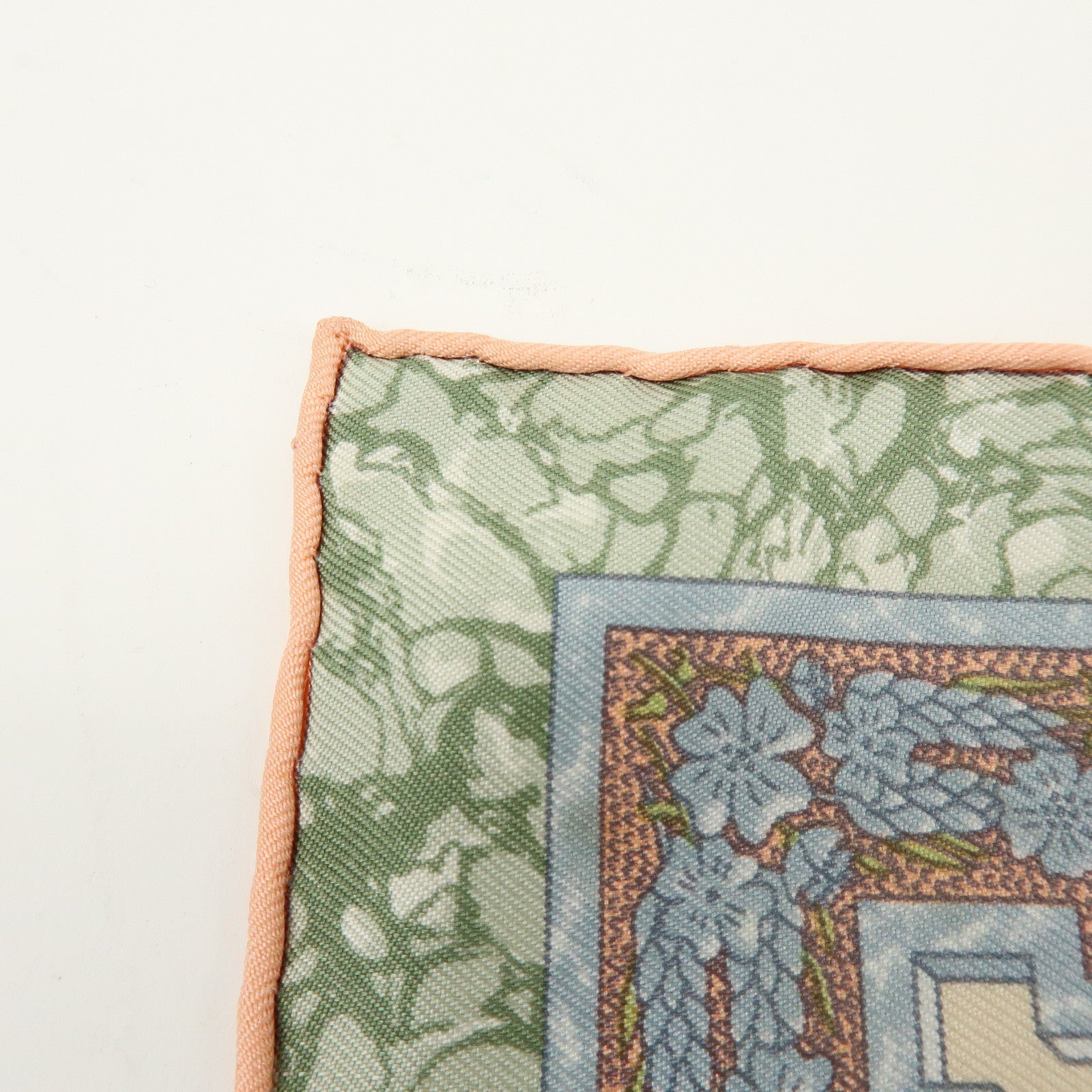 HERMES Carre 40 Silk 100% GLORIA SOLI Scarf Ivory Green Multicolor