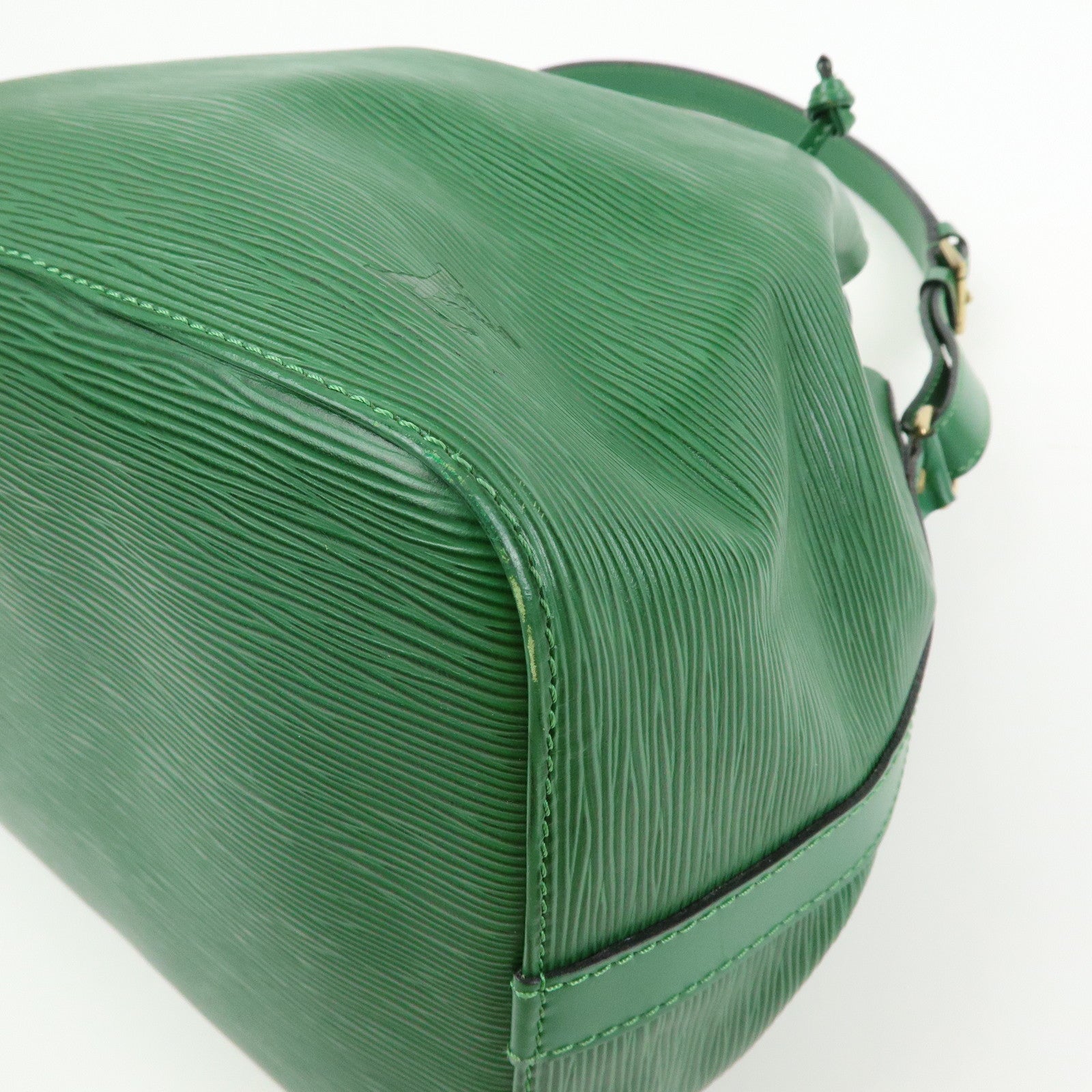 Louis Vuitton Epi Petit Noe Shoulder Bag Borneo Green M44104