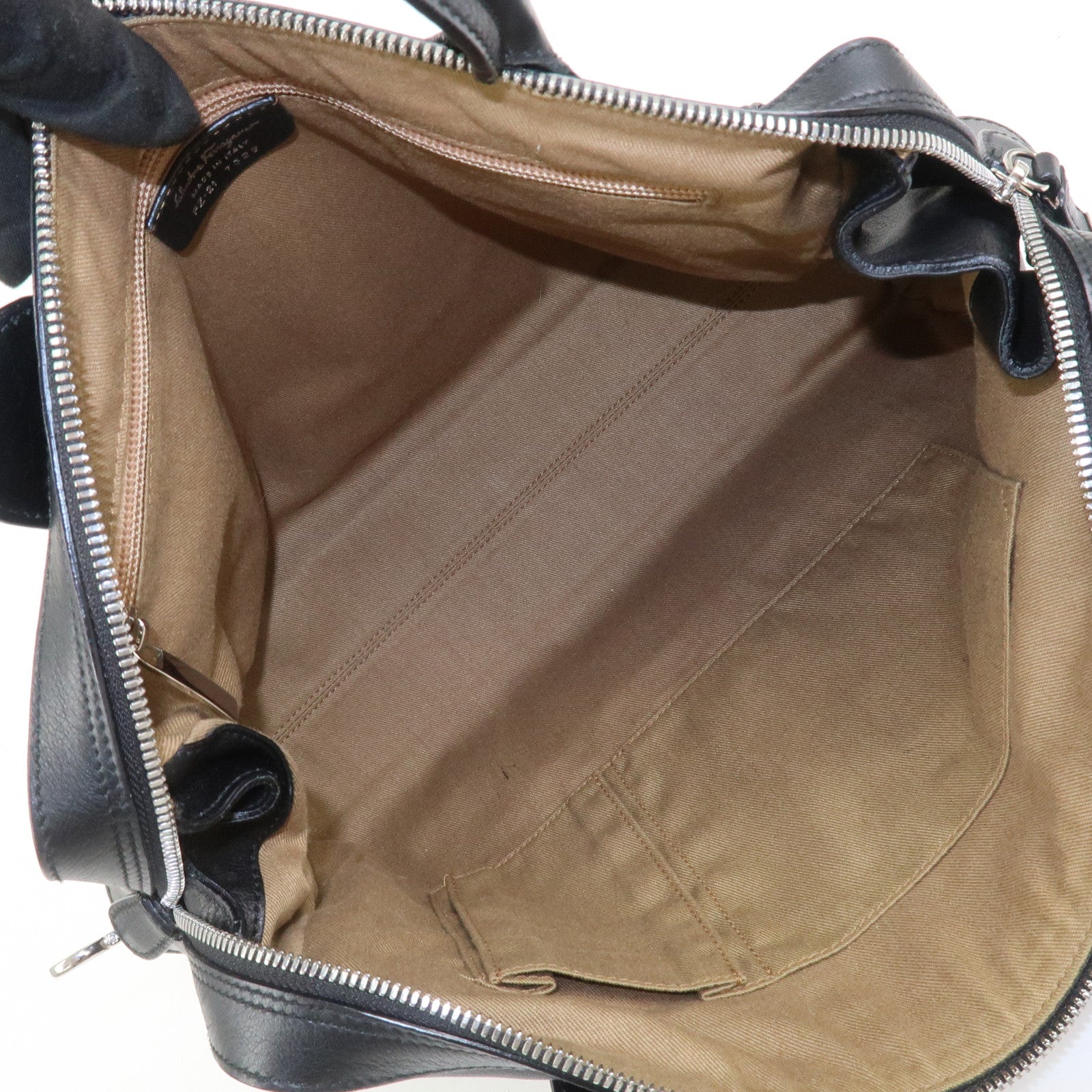 Ferragamo Gancini Leather Shoulder Bag Hand Bag Black