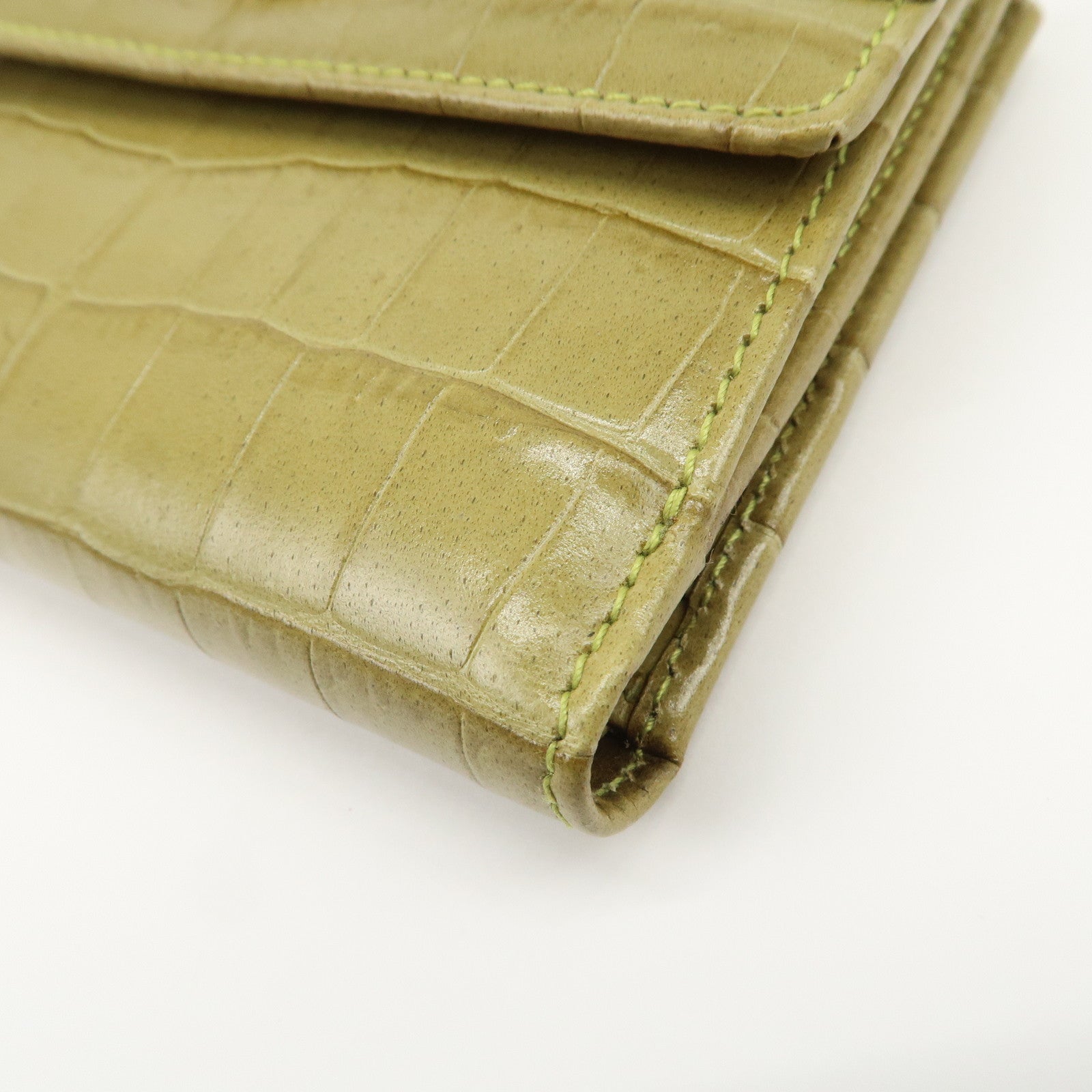 Ferragamo Vara Logo Embossed Leather Compact Wallet Light Green