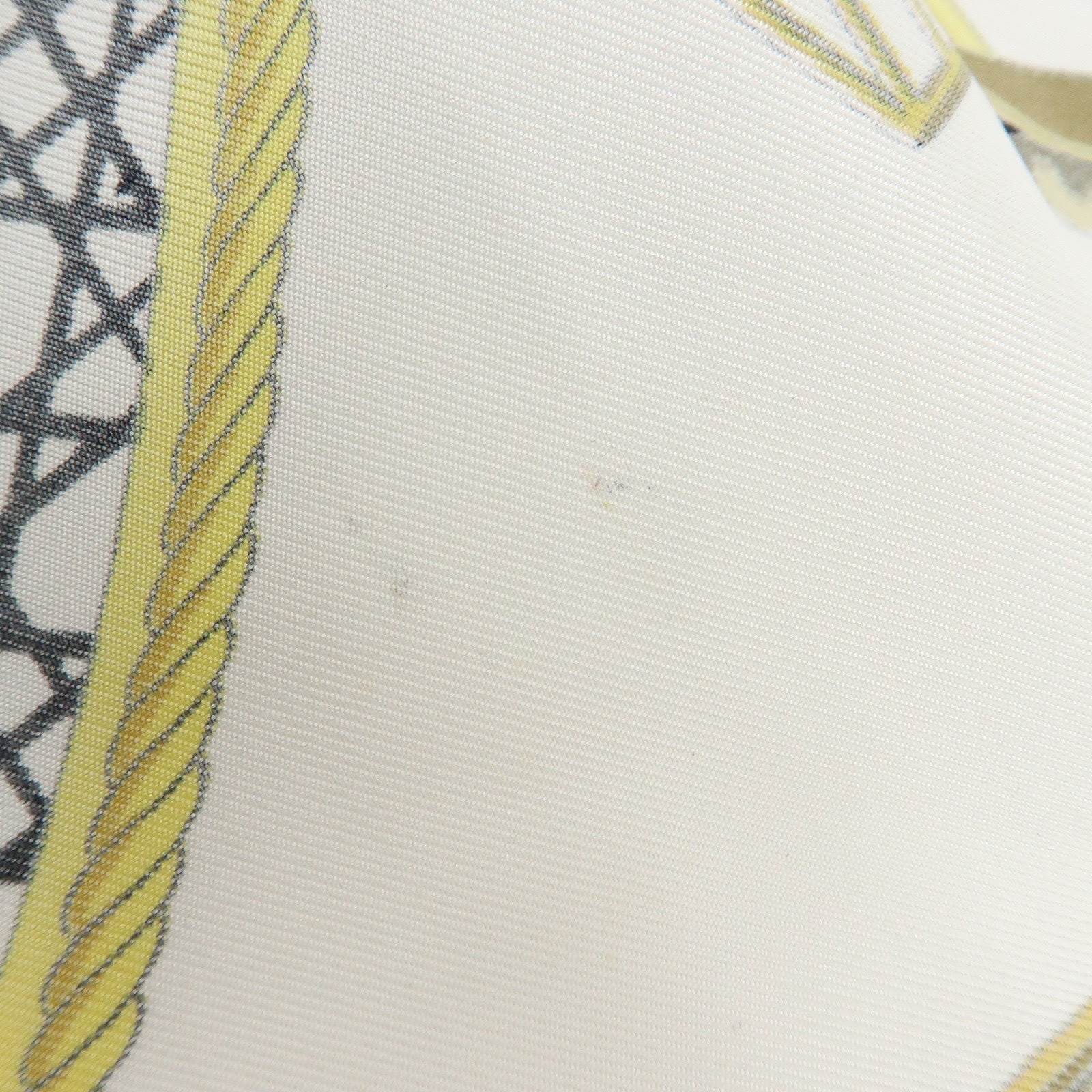 HERMES Carre 90 Silk 100% Scarf LES VOITURES A TRANSFORMATION