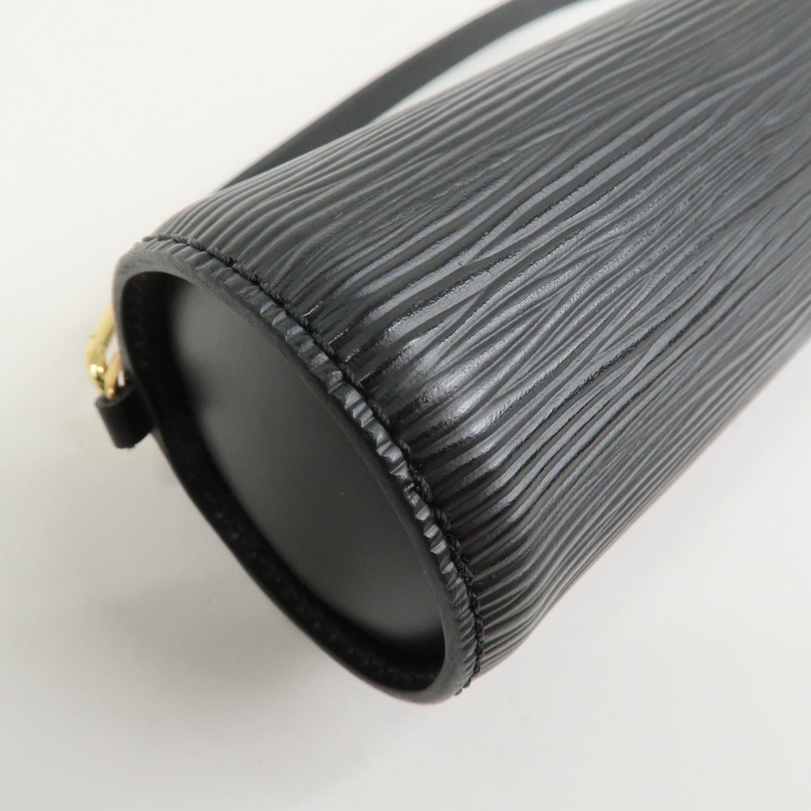 Louis Vuitton Epi Mini Pouch For Soufflot Hand Bag Noir