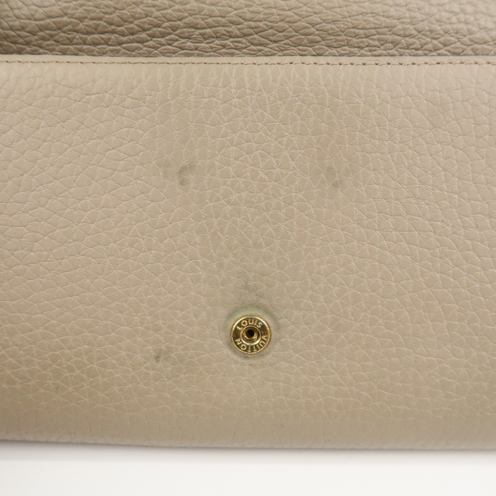 Louis Vuitton Capucines Taurillon Leather Long Wallet Galet M61249