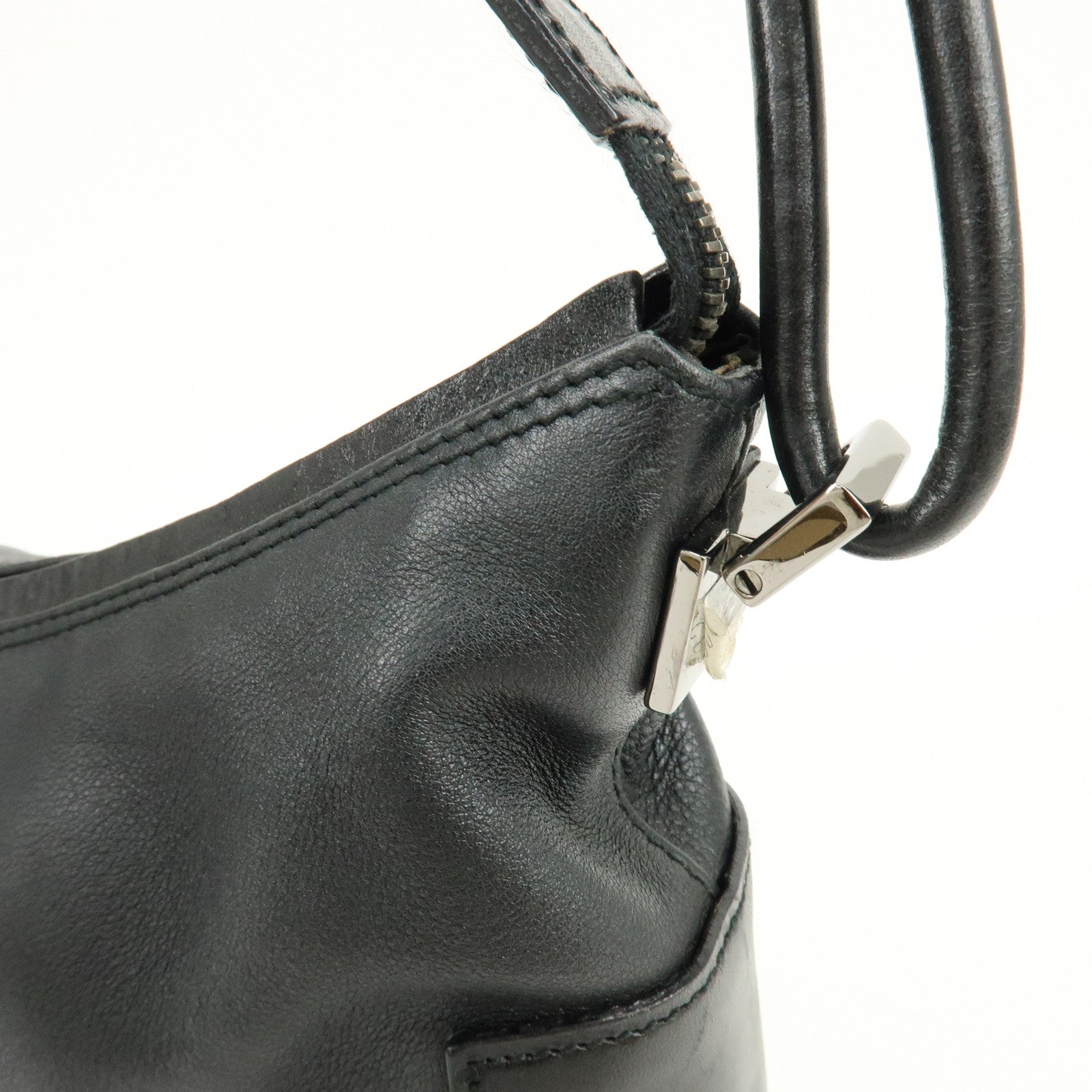 GUCCI Logo Leather Shoulder Bag Hand Bag Black 001.3766