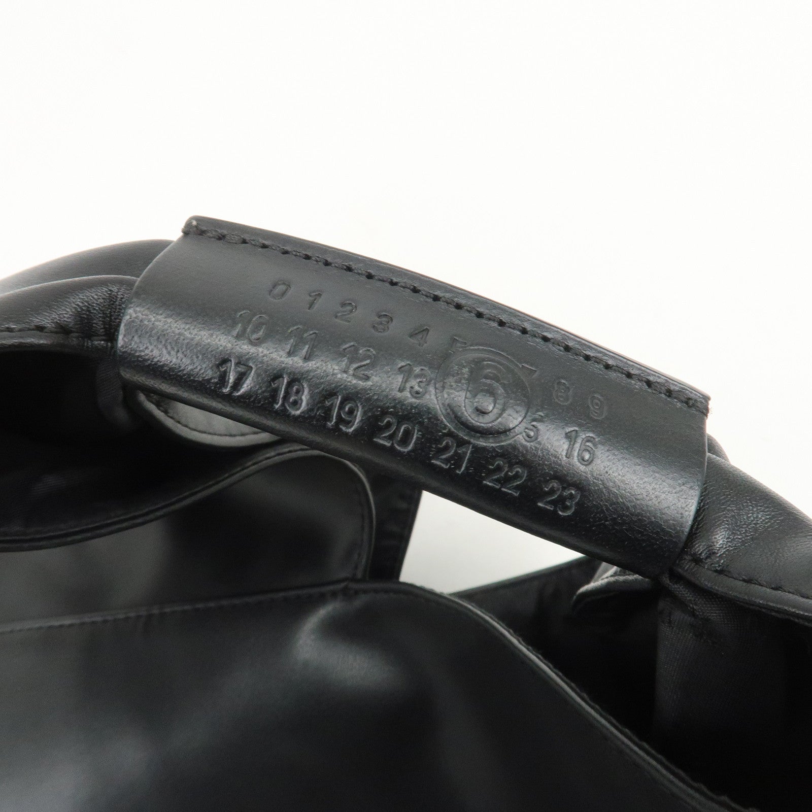 Maison Margiela Japanese Hand Bag Medium Black 25FWD0039P4344