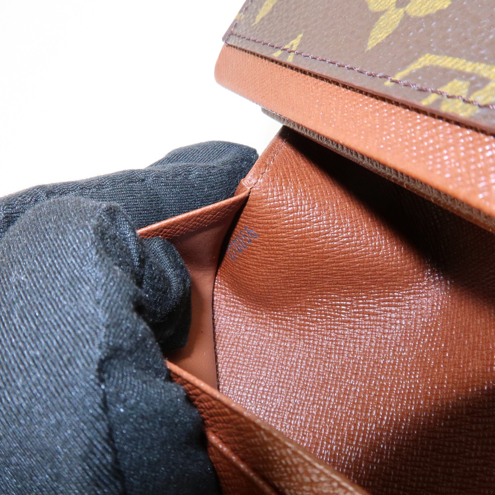 Louis Vuitton Monogram Porte Monnaie Billets Tresor Wallet M61730 Used