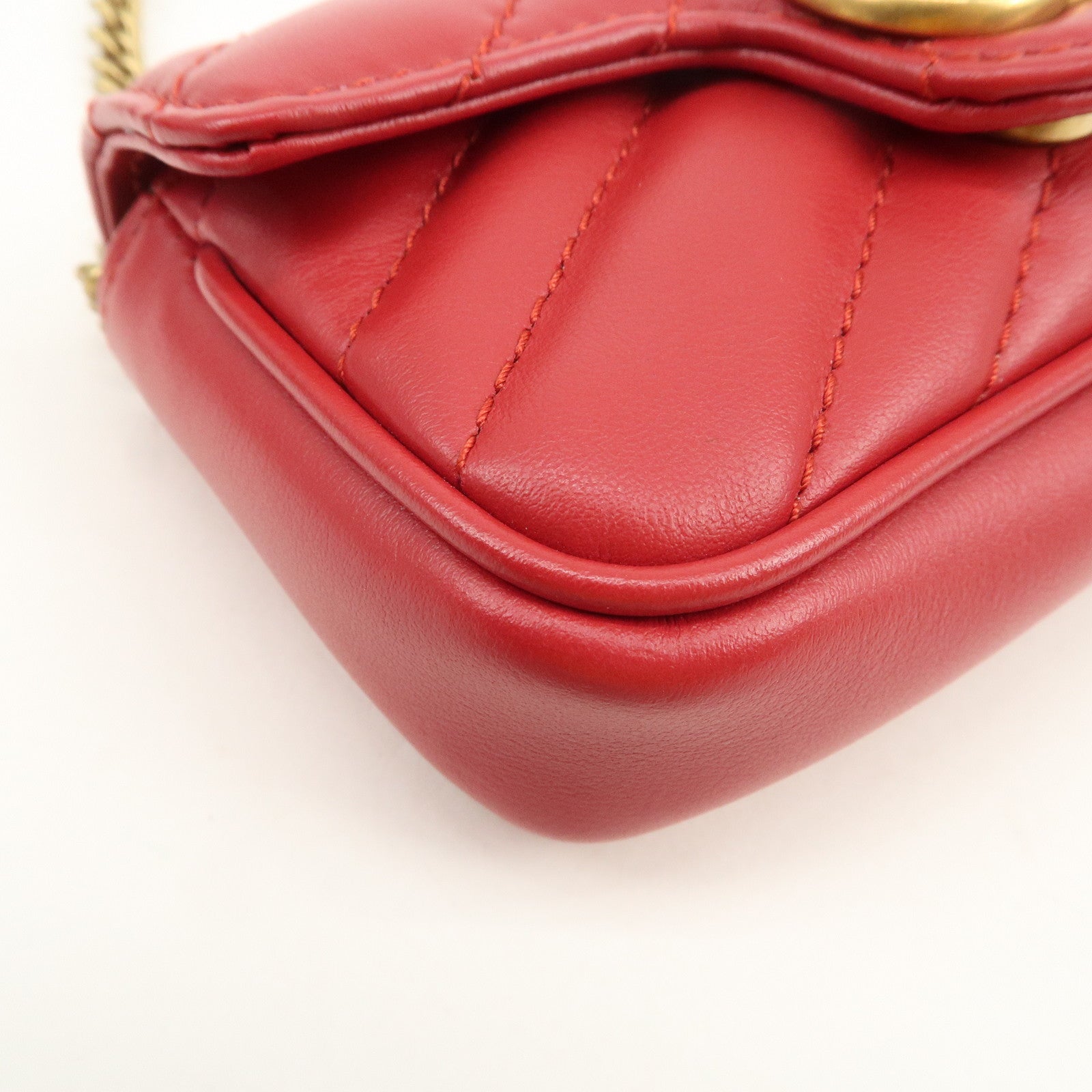 GUCCI GG Marmont Leather Chain Hand Bag Pouch Red 575161