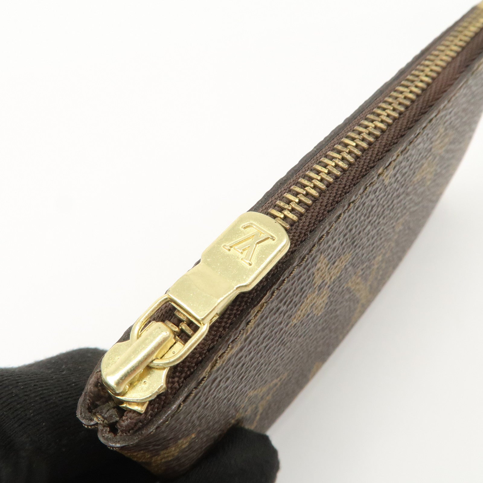 Louis Vuitton Monogram Pochette Cles Coin Case Key Case M62650