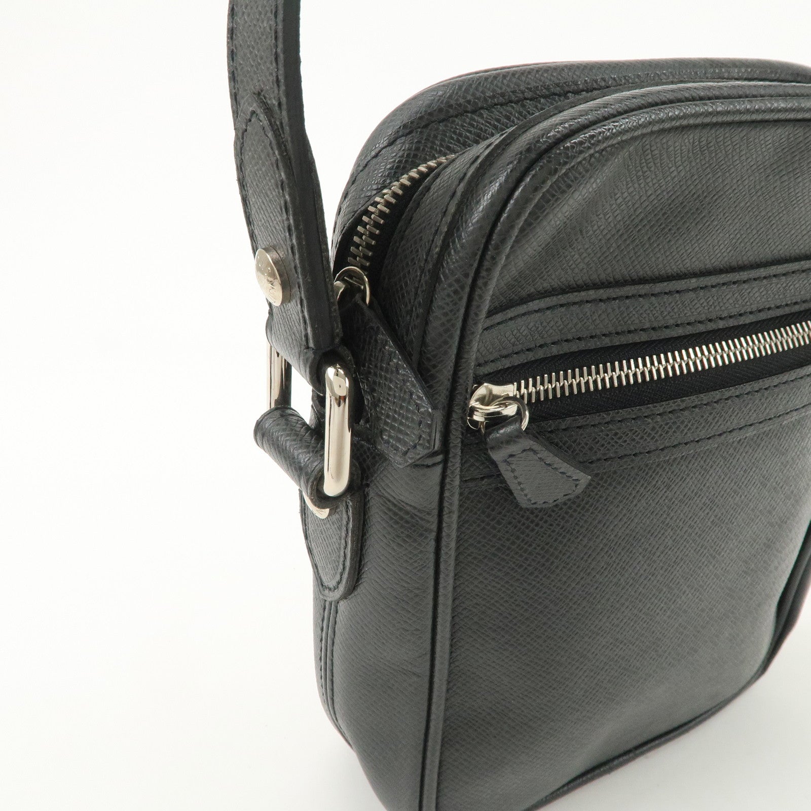 Louis Vuitton Taiga Leather Dimitri Shoulder Bag Ardoise M32462
