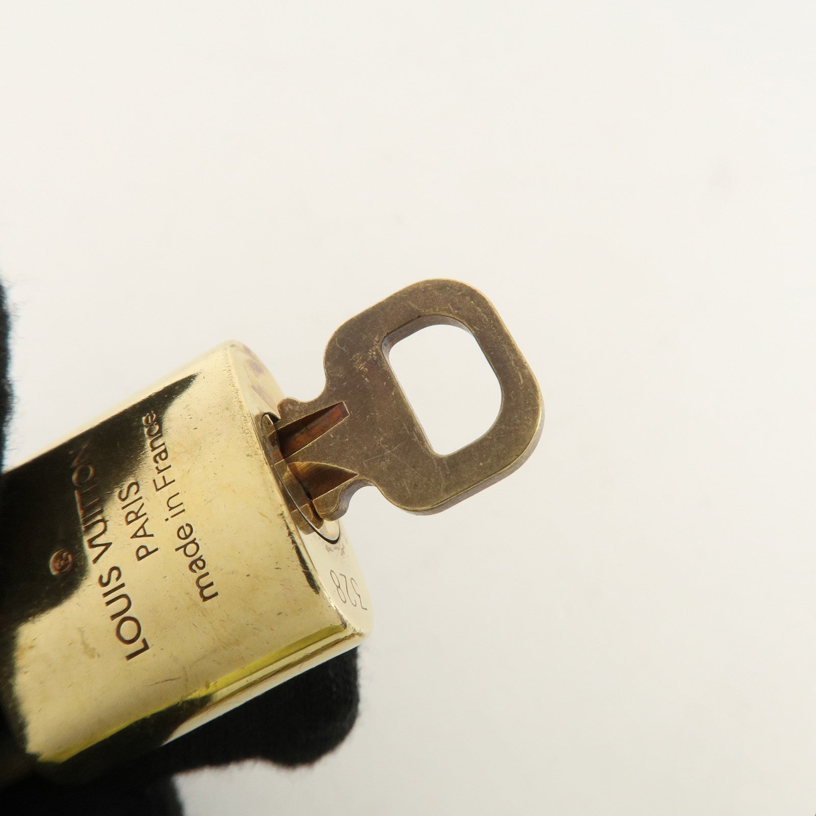 Louis Vuitton Set of 10 Lock & Key Cadena Key Lock Metal Gold Used