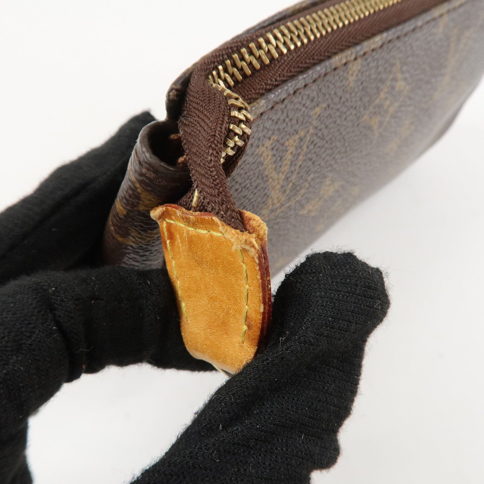 Louis Vuitton Monogram Pochette Accessoires Pouch Hand Bag M51980 Used