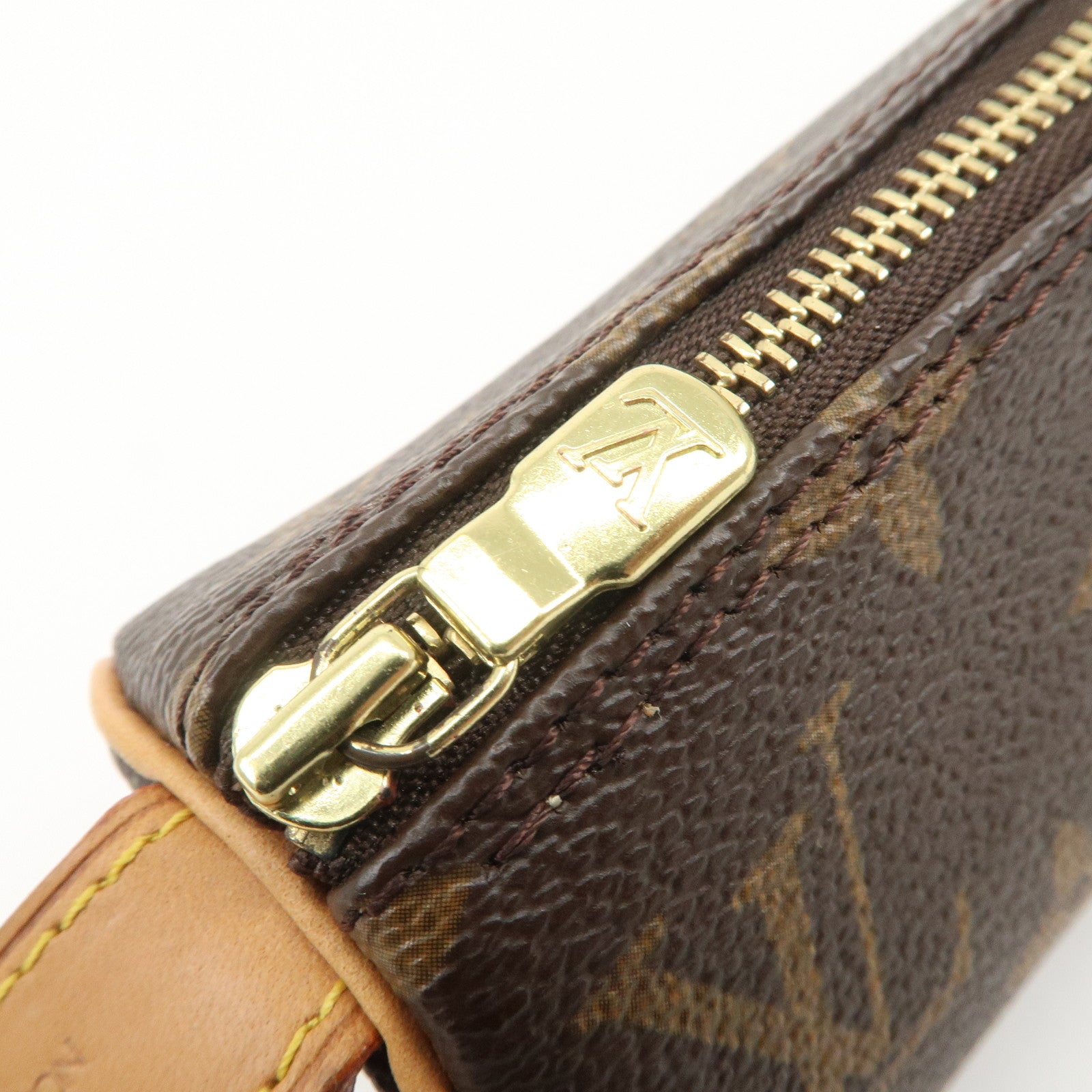 Louis Vuitton Monogram Trousse Ronde Pen Case Brown M47630