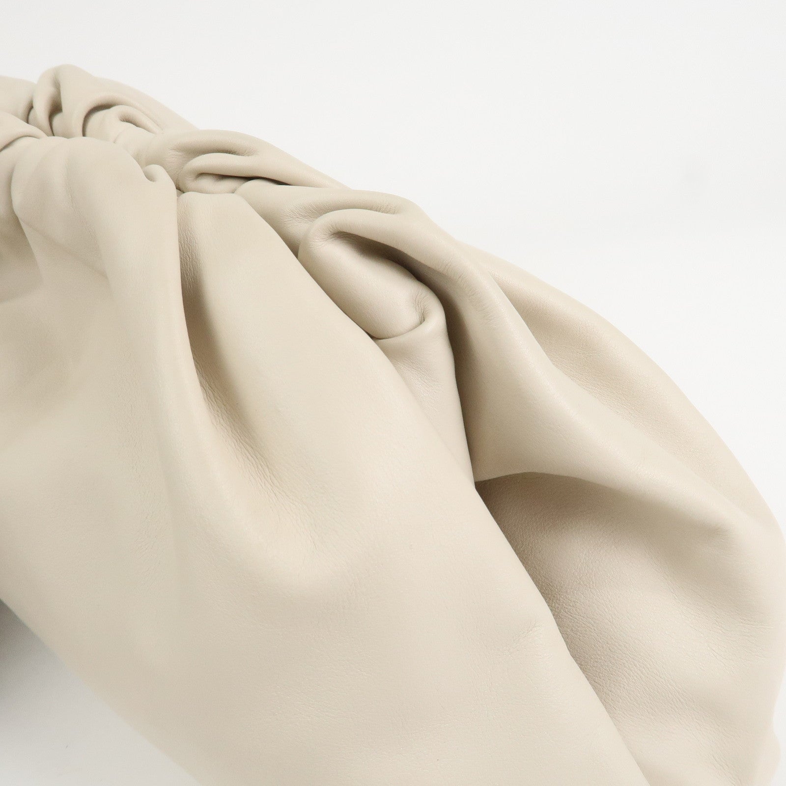 BOTTEGA VENETA Leather The Pouch Clutch Bag Hand Bag Ivory