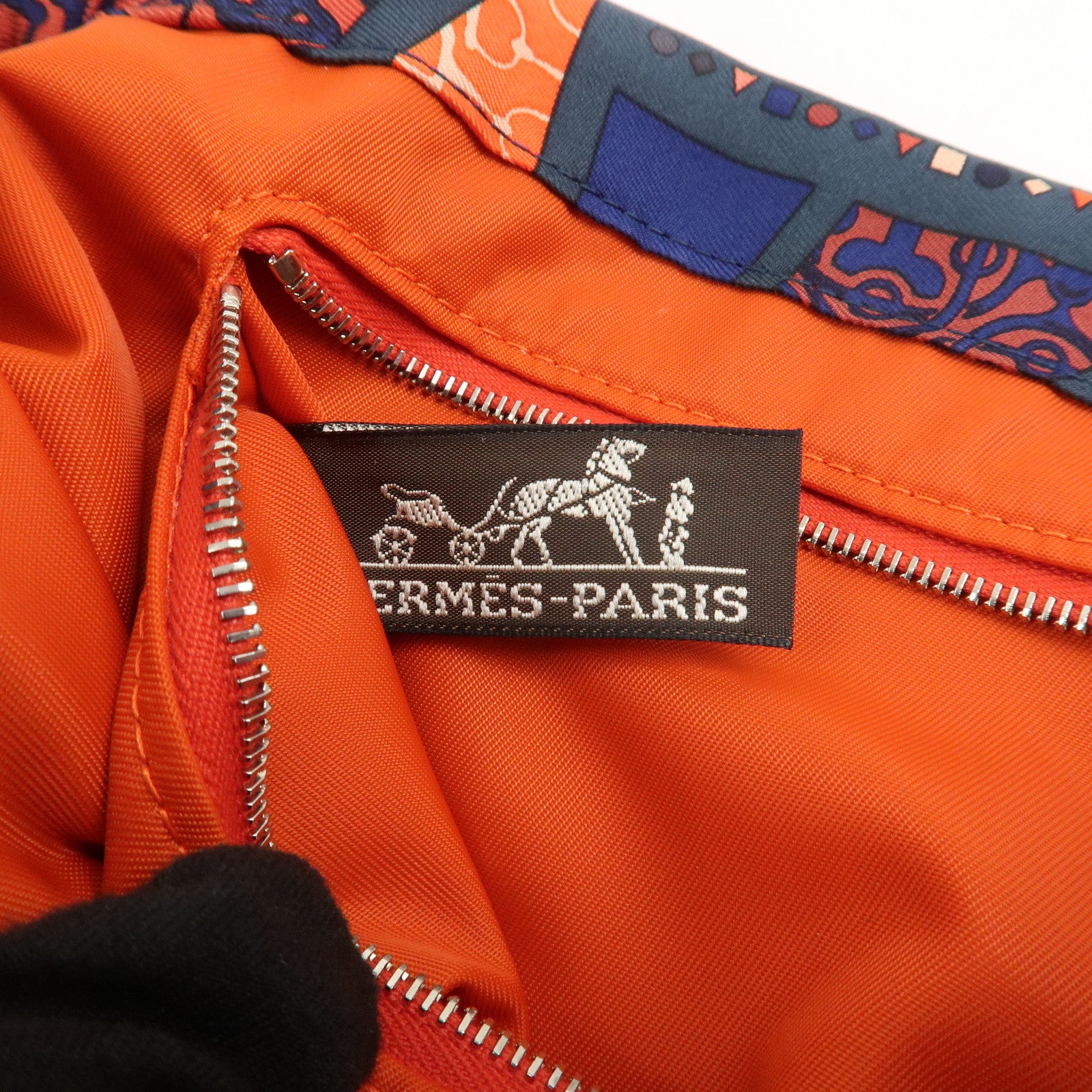 HERMES Fourbi 25 Silk Leather Drawstring Hand Bag Pouch Orange Navy