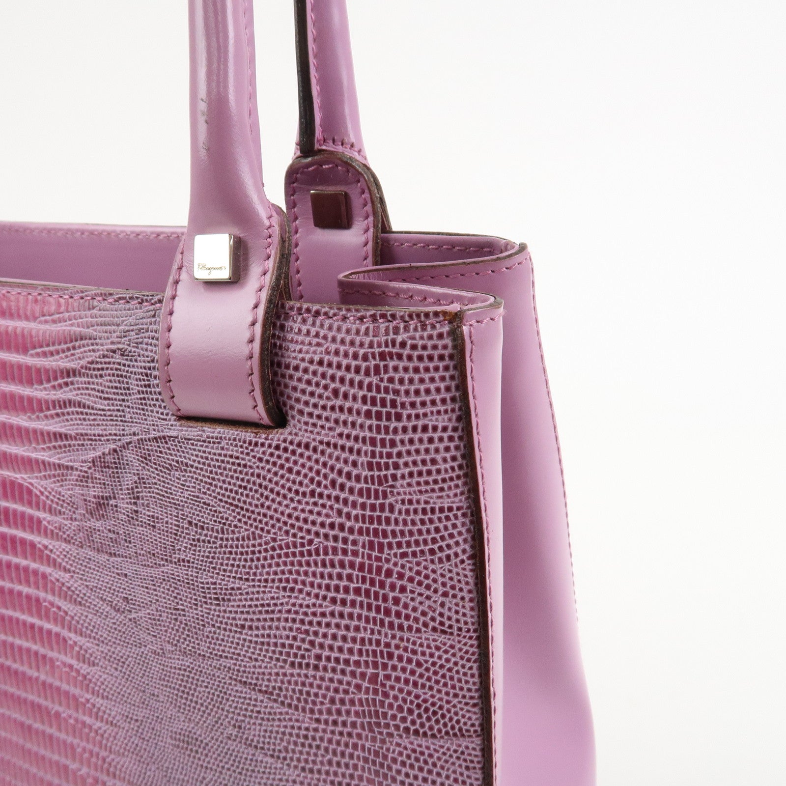 Ferragamo Embossed Leather Shoulder Bag Hand Bag Pink AU-21 1237