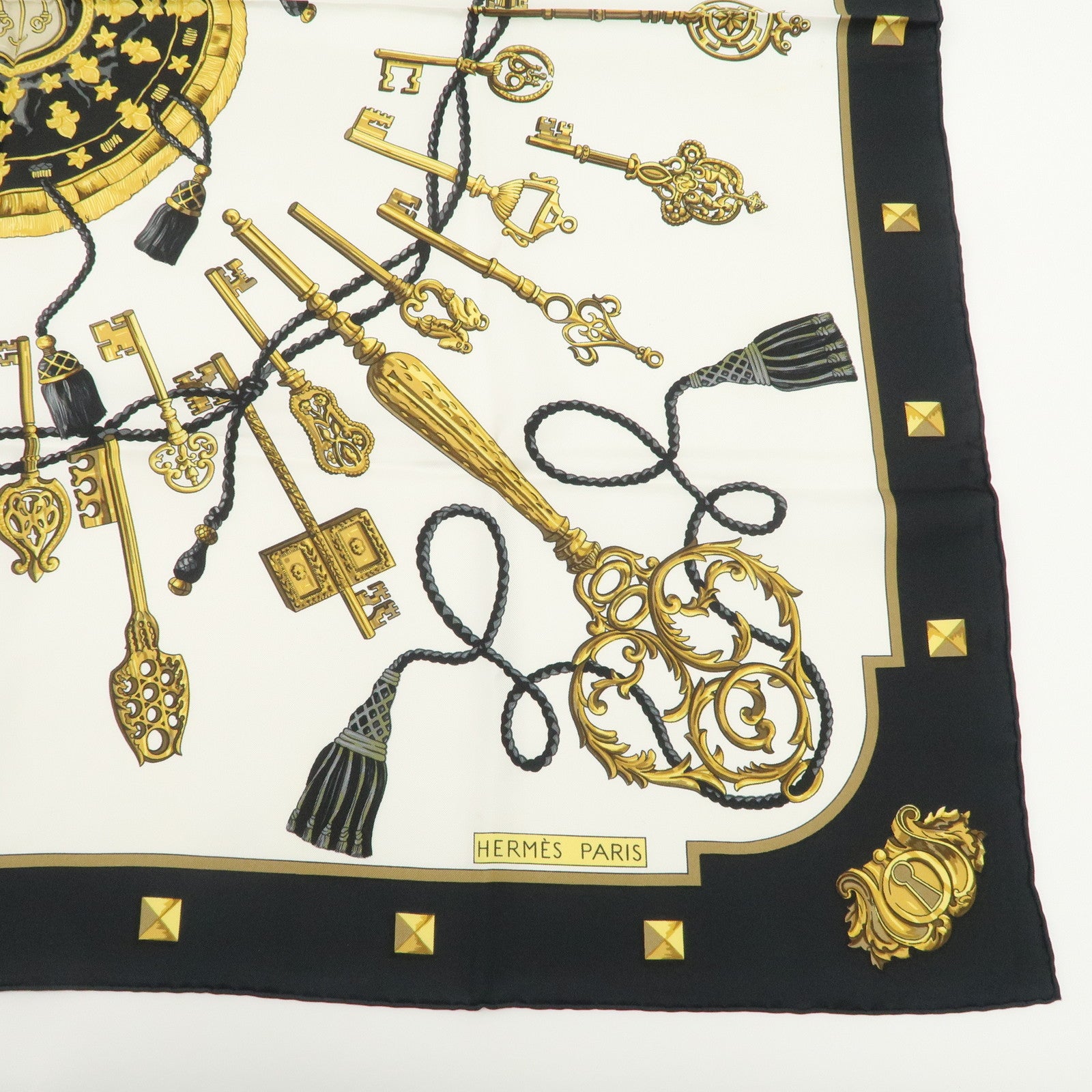 HERMES Carre 90 Silk 100% Scarf LES CLES THE KEYS RARE White Used