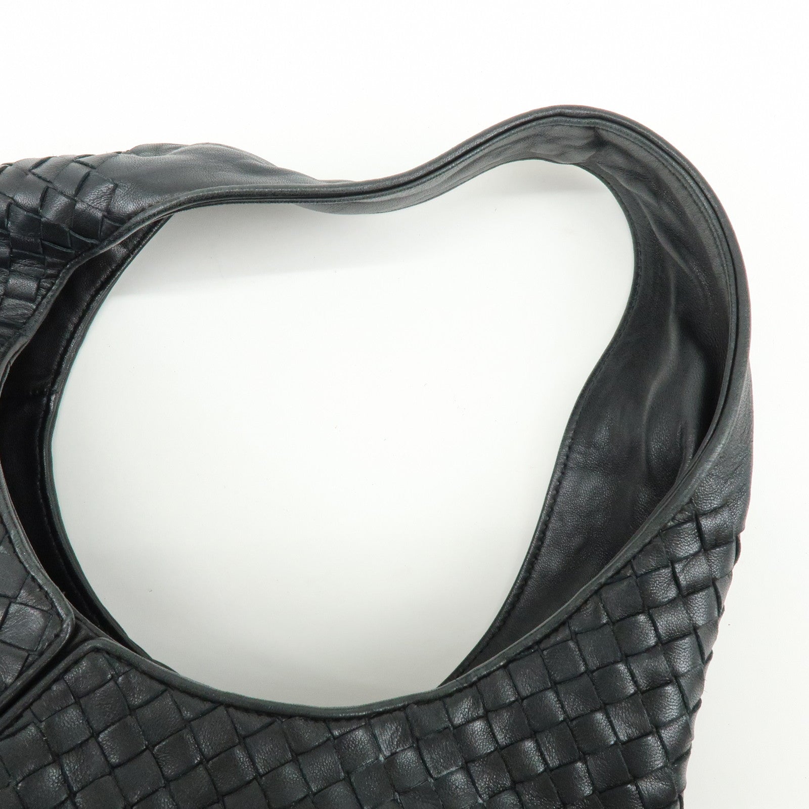 BOTTEGA VENETA Intrecciato Lamb Skin Shoulder Bag Black 145552