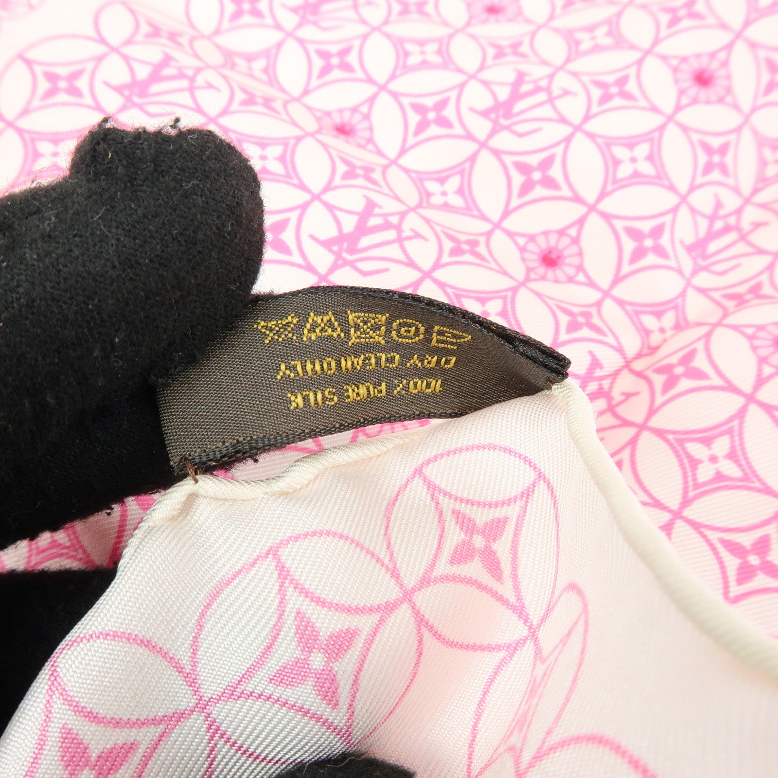 Louis Vuitton Silk 100% Scarf Murakami White Pink