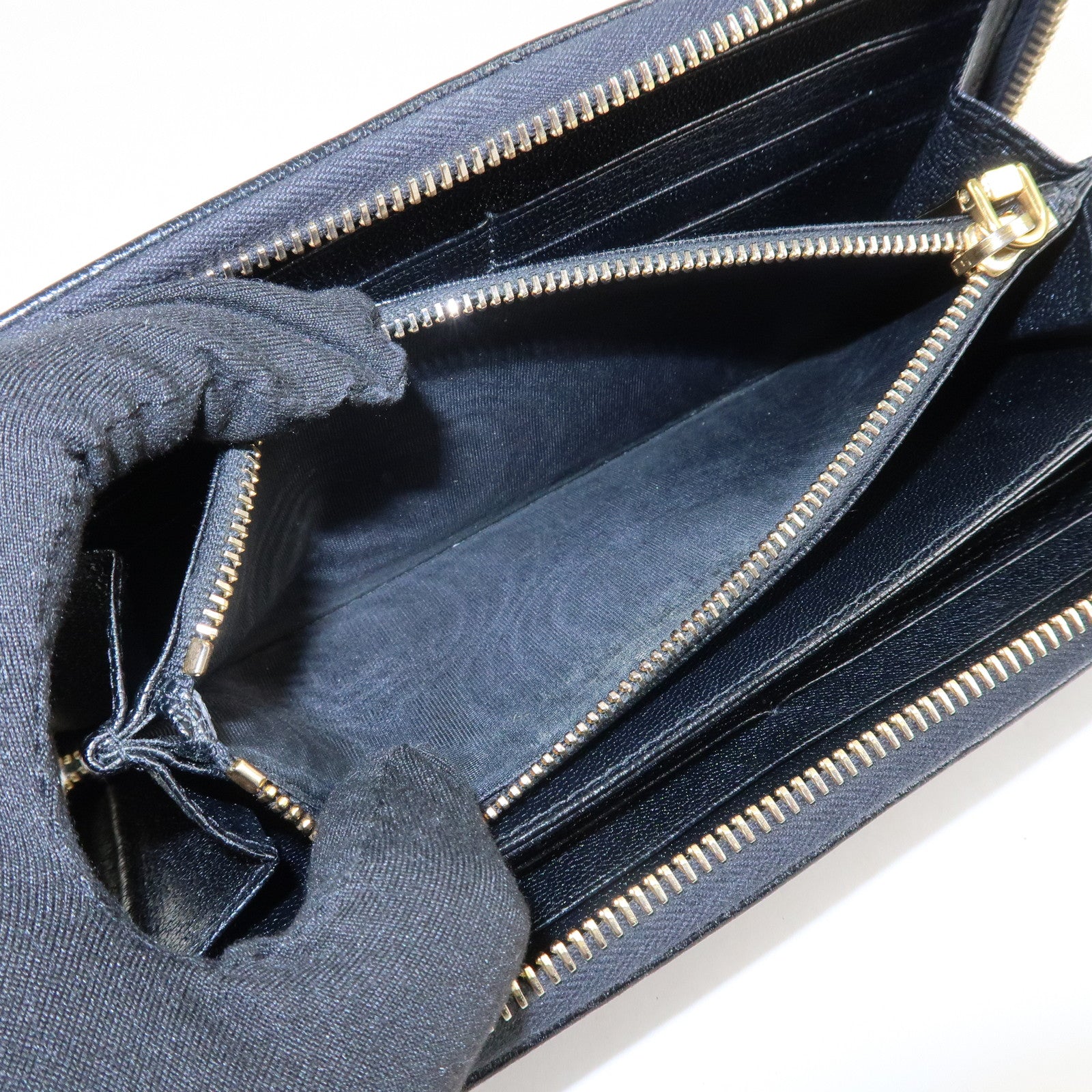 MIU MIU Leather Studs Round Zippy Long Wallet Black 5ML506 Used