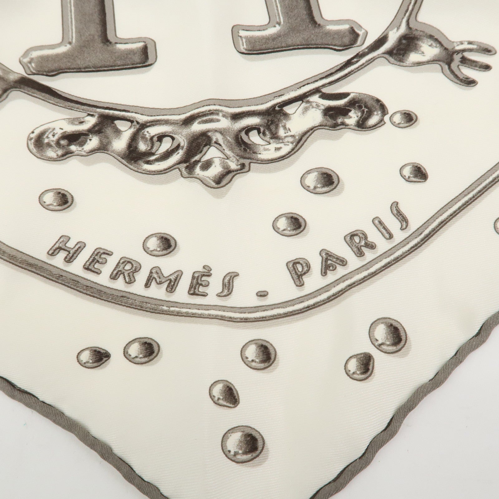 HERMES Pointru Bolduc Silk 100% Scarf VIF ARGENT White Gray