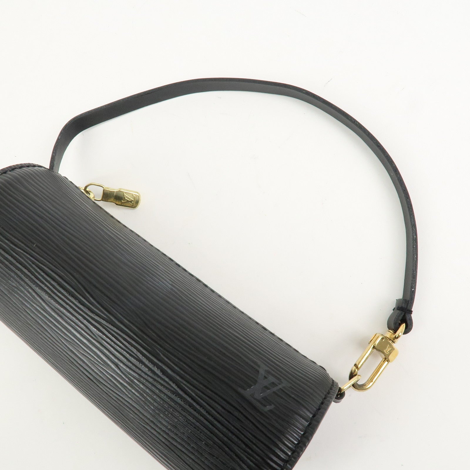 Louis Vuitton Epi Leather Mini Pouch For Soufflot Hand Bag Noir