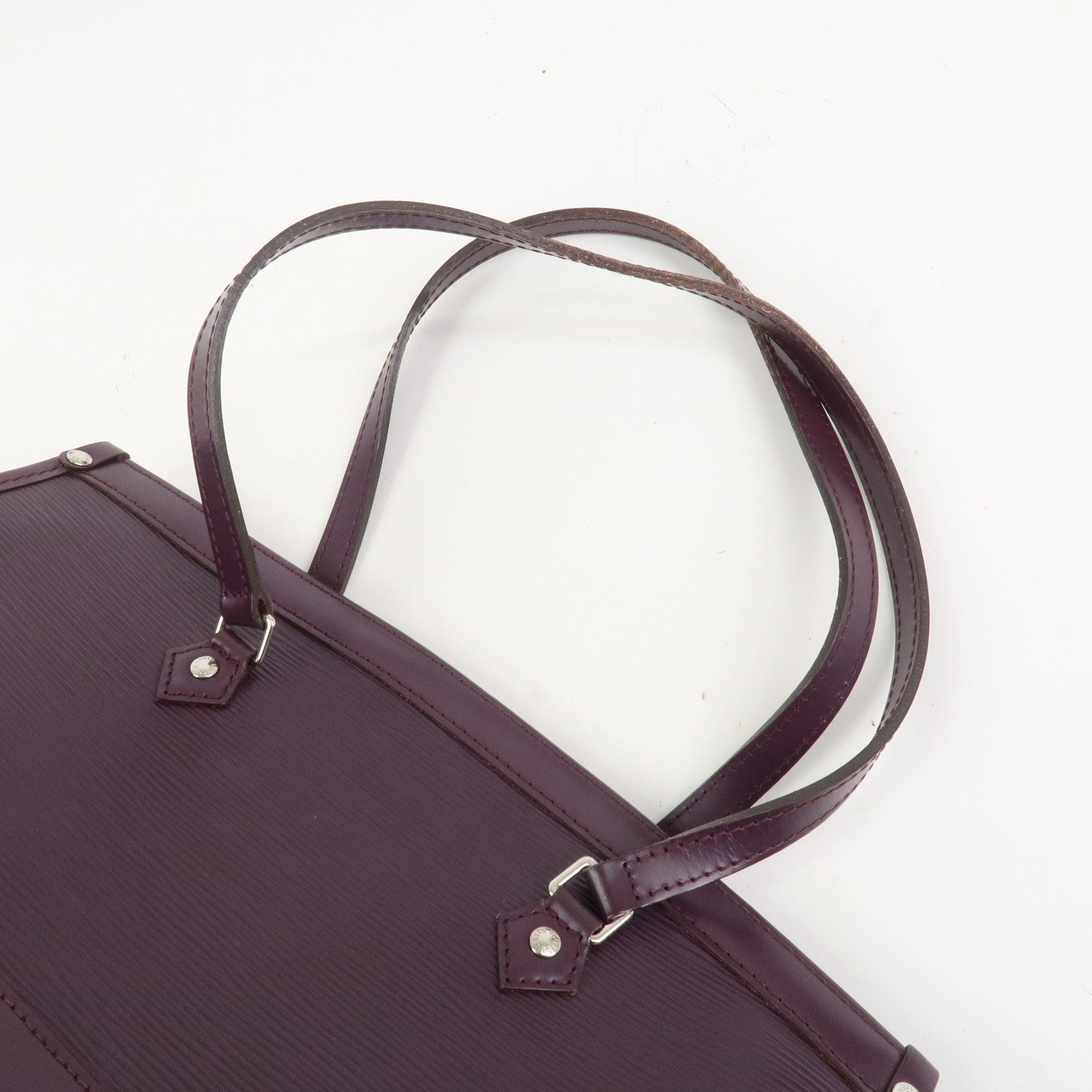 Louis Vuitton Epi Madeleine PM Shoulder Bag Hand Bag Cassis M5933K