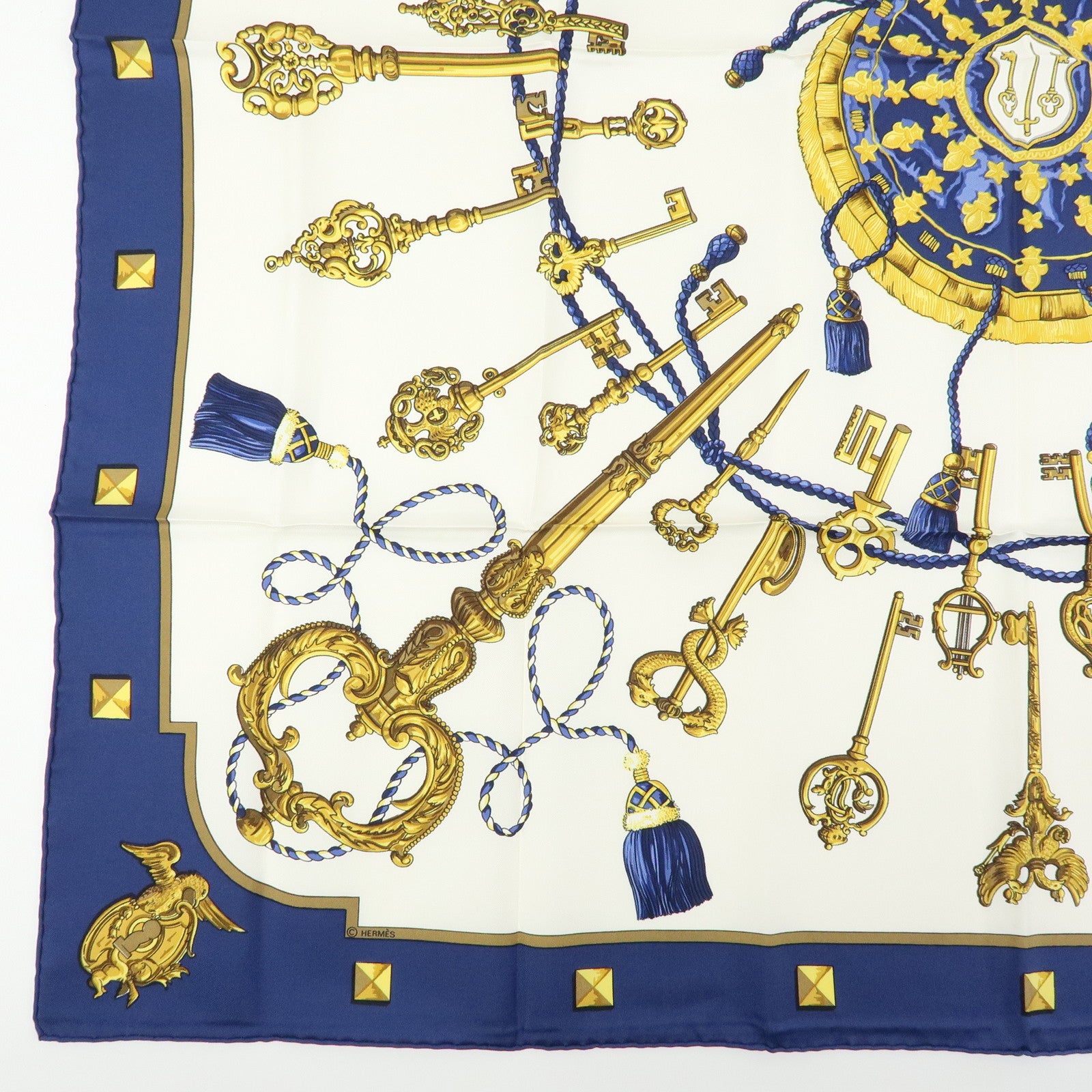 HERMES Carre 90 Silk 100% Scarf LES CLES THE KEYS RARE White Navy