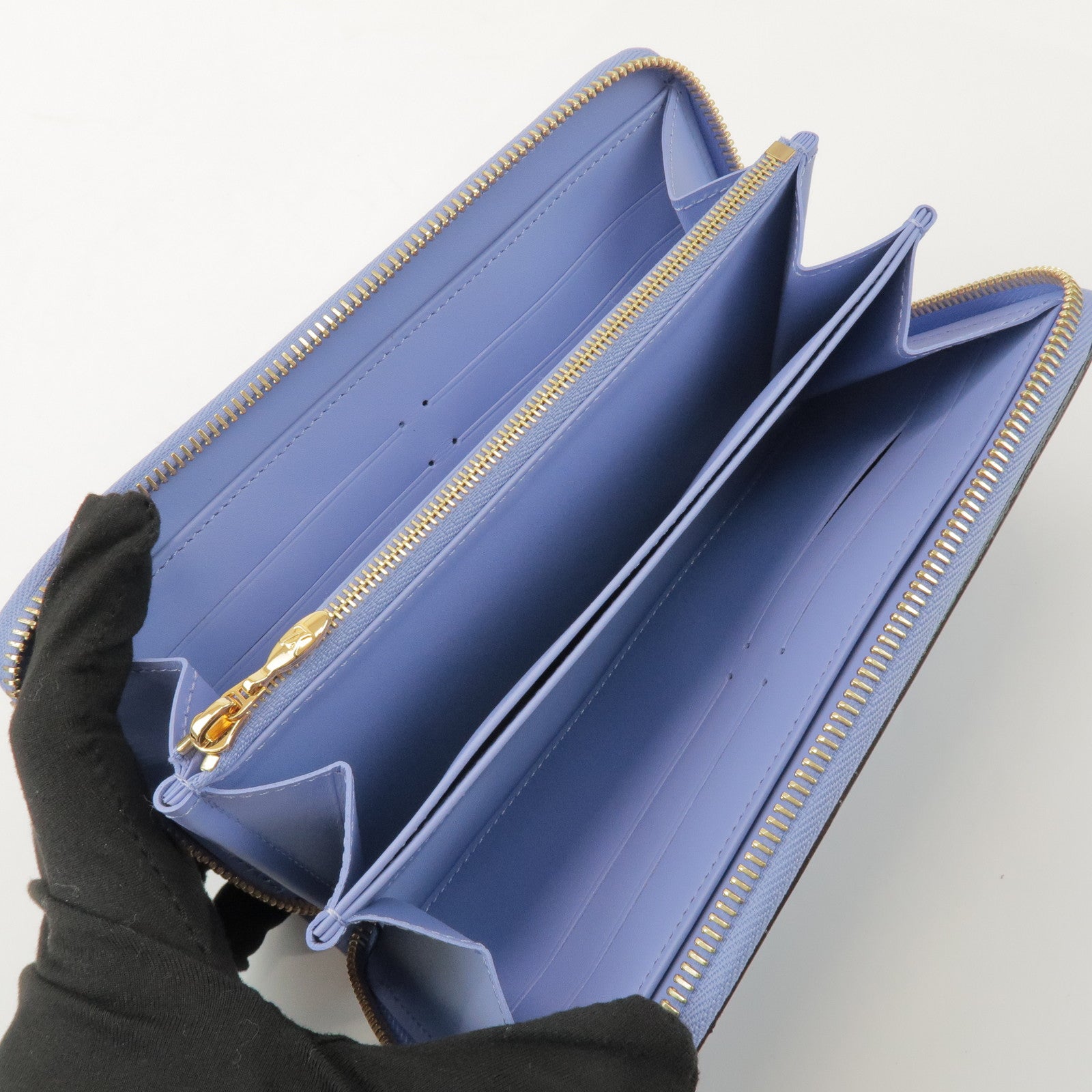 Louis Vuitton Monogram Vernis Round Zippy Wallet Lilas M90141