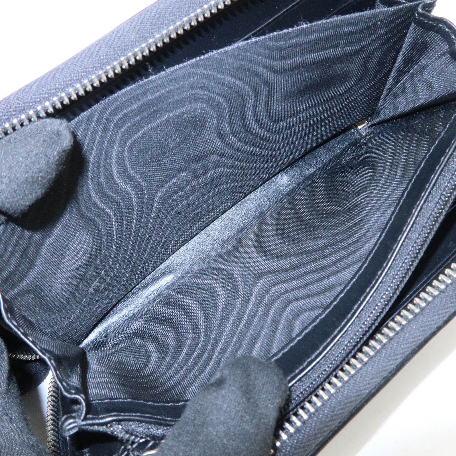 GUCCI GG Supreme Leather Round Zippy Long Wallet Beige Black 451249