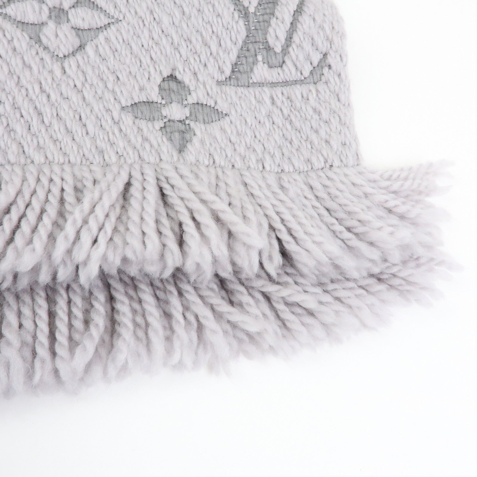 Louis Vuitton Monogram Escharp Logomania Scarf Gris Perle M74742