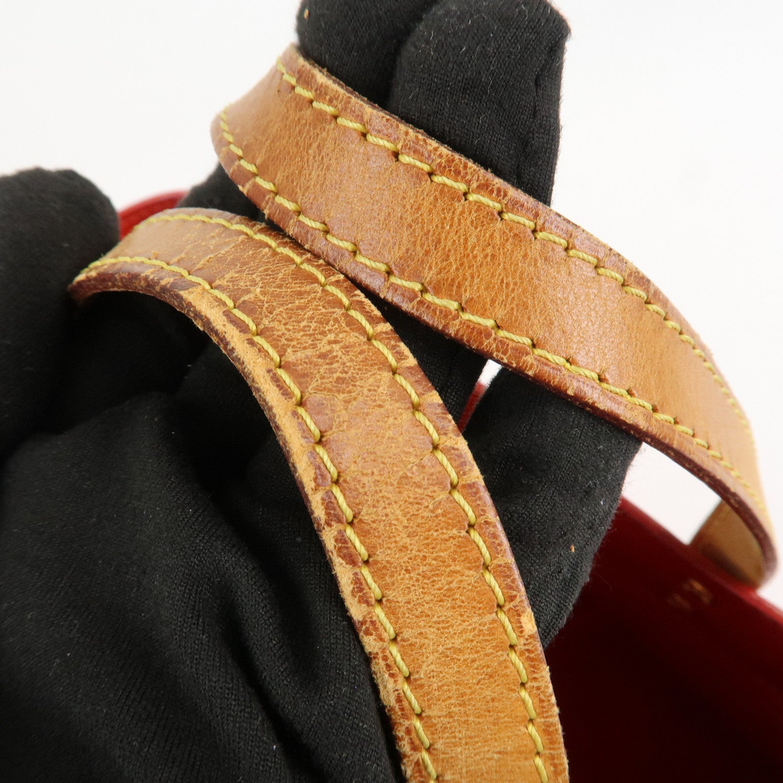 Louis Vuitton Monogram Vernis Lead PM Hand Bag Rouge M91088
