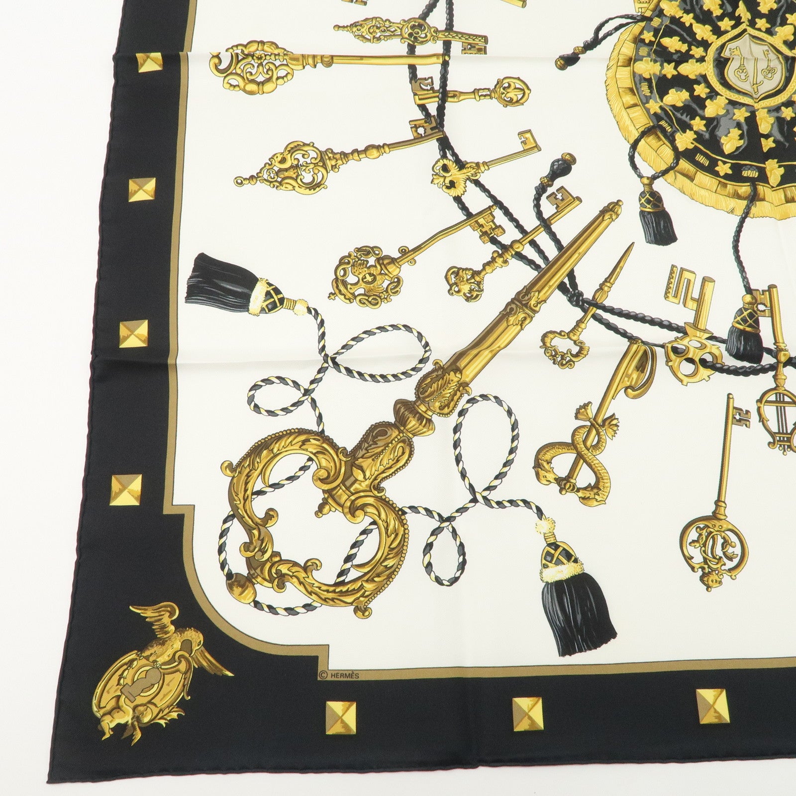 HERMES Carre 90 Silk 100% Scarf LES CLES THE KEYS RARE White Used