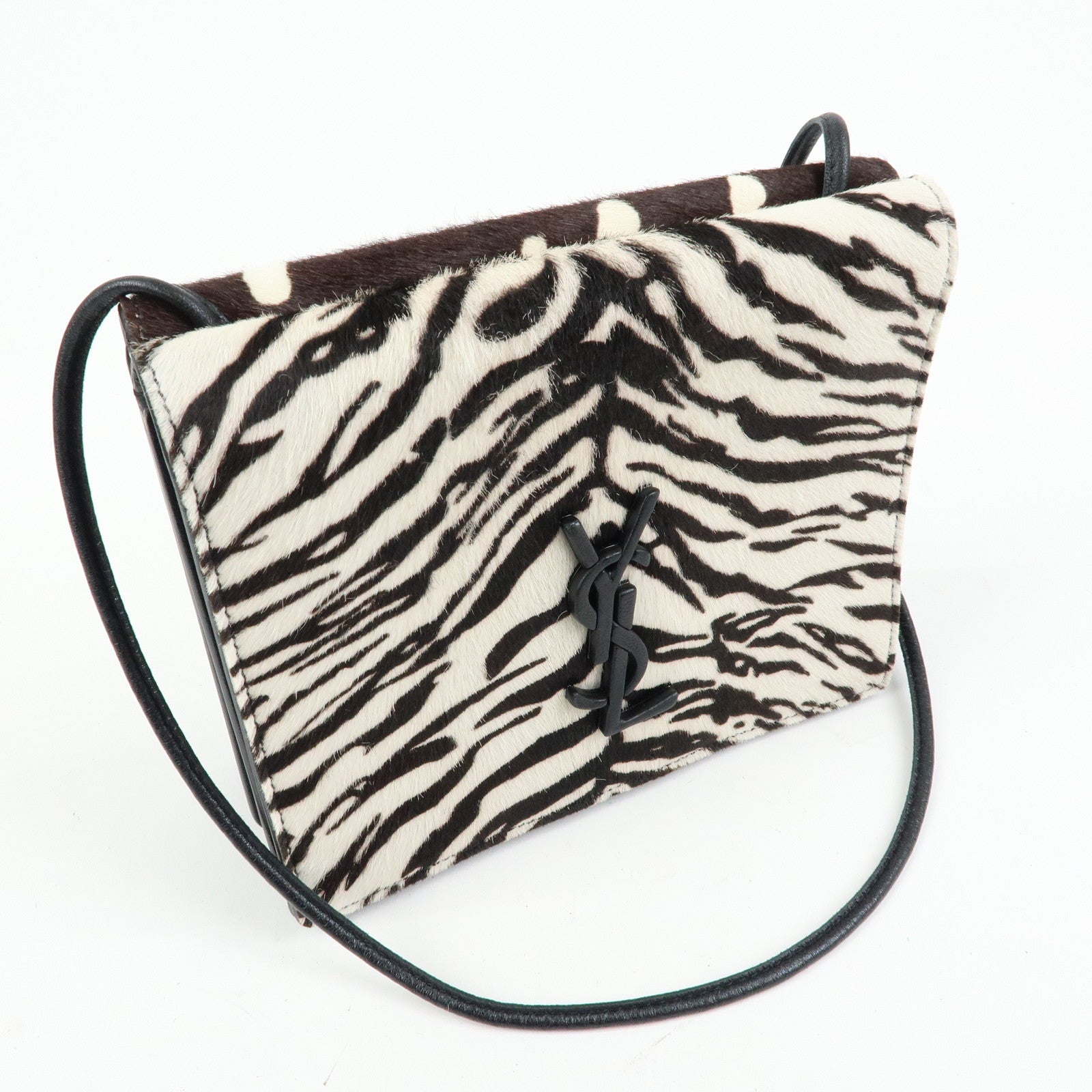 SAINT LAURENT PARIS Cassandra Unborn Calf Shoulder Bag 517537