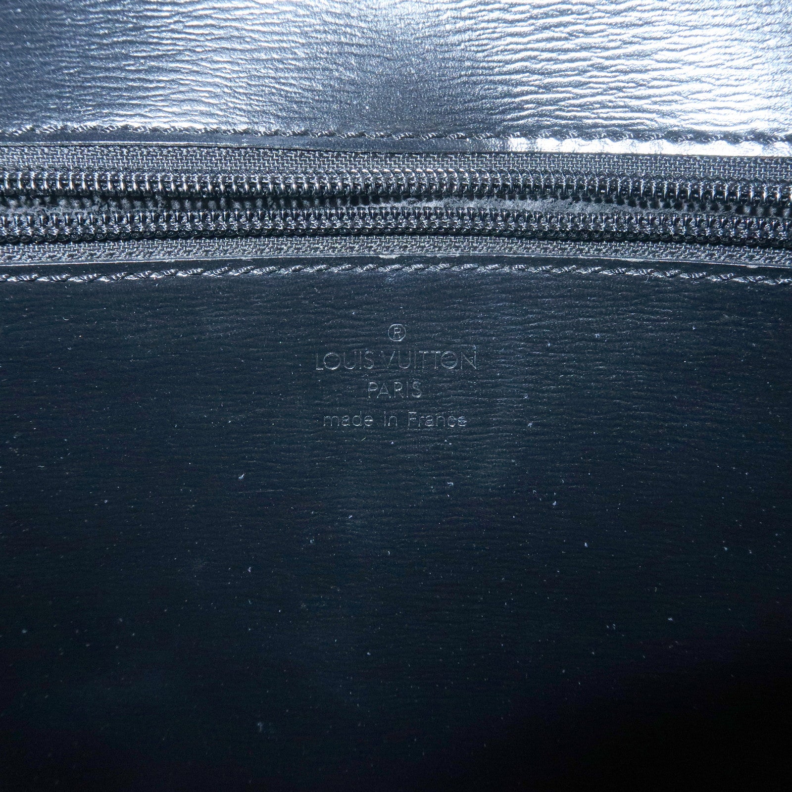 Louis Vuitton Epi Leather Arche Shoulder Crossbody Bag Noir M52572