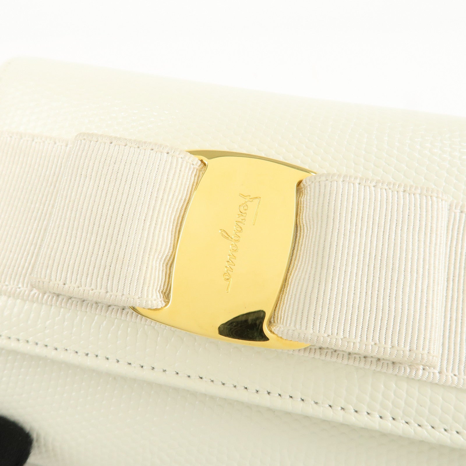 Ferragamo Vara Ribbon Leather Nylon Chain 2Way Shoulder Bag White Used